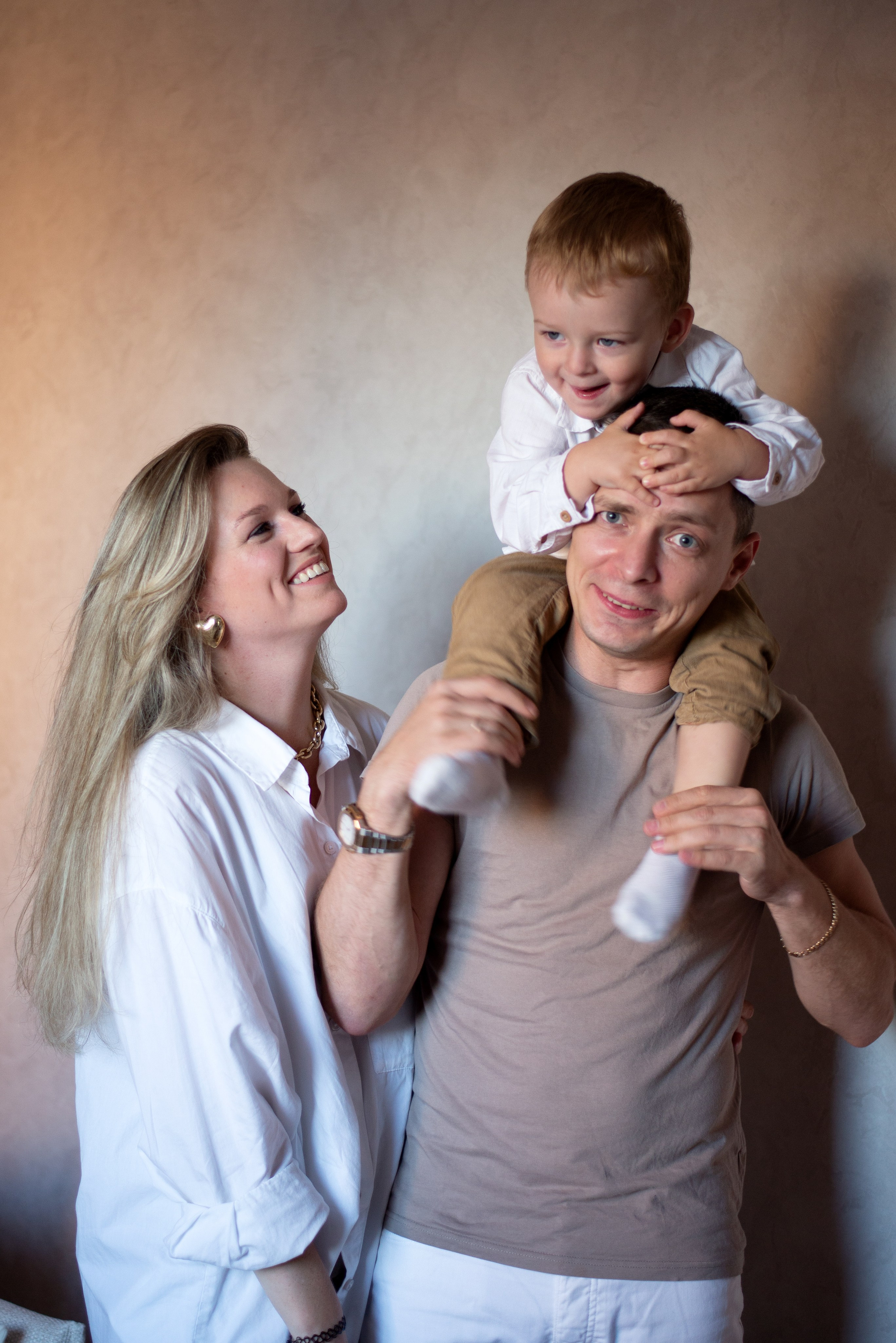 Семейный альбом. Дина — ваш фотограф в Коломне и Москве. Живые портреты, любимые люди, важные события. Всё, что хочется помнить