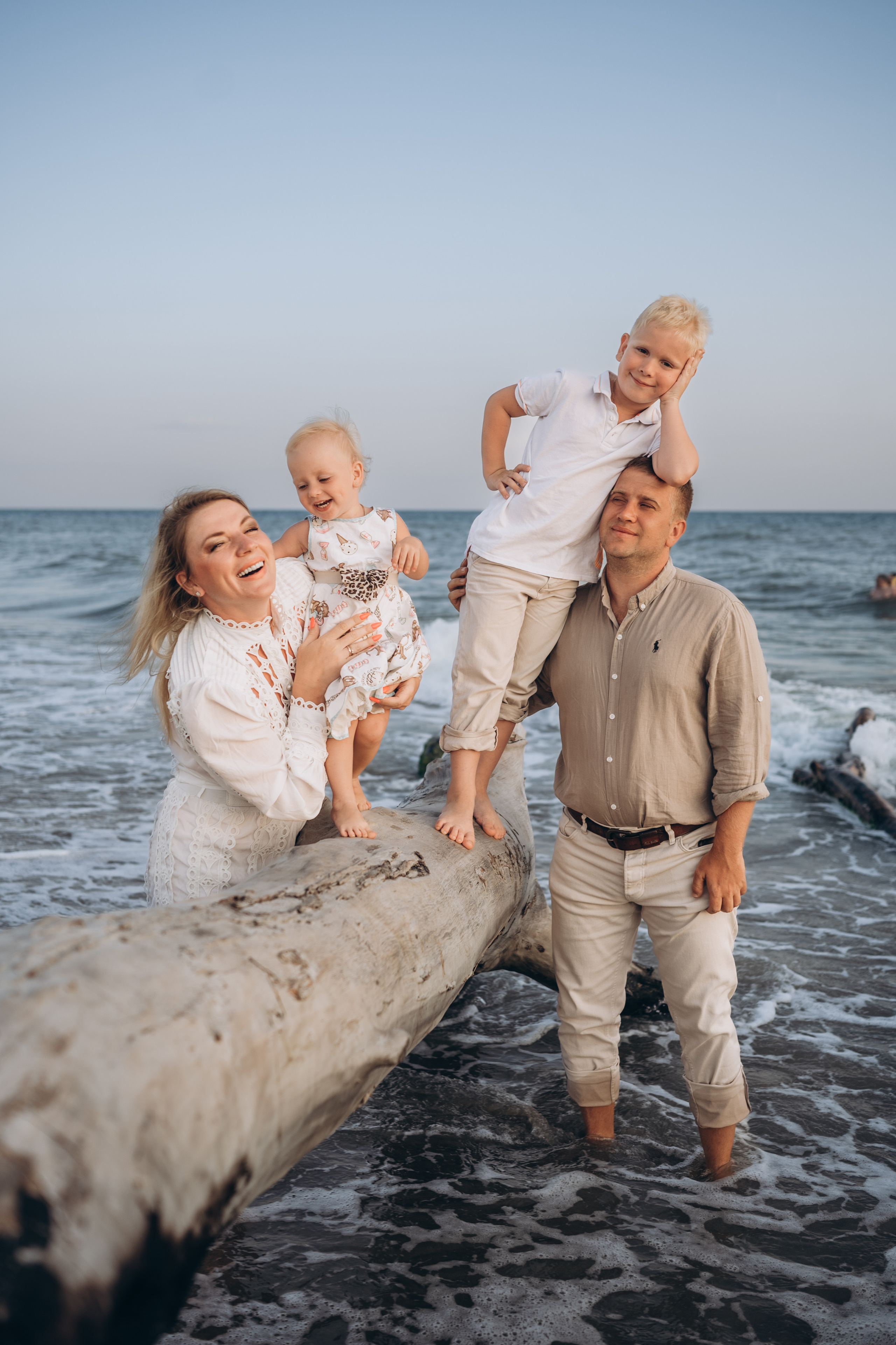 Денис, Катя, Федя и Стеша. Фотограф Горбенко Анна