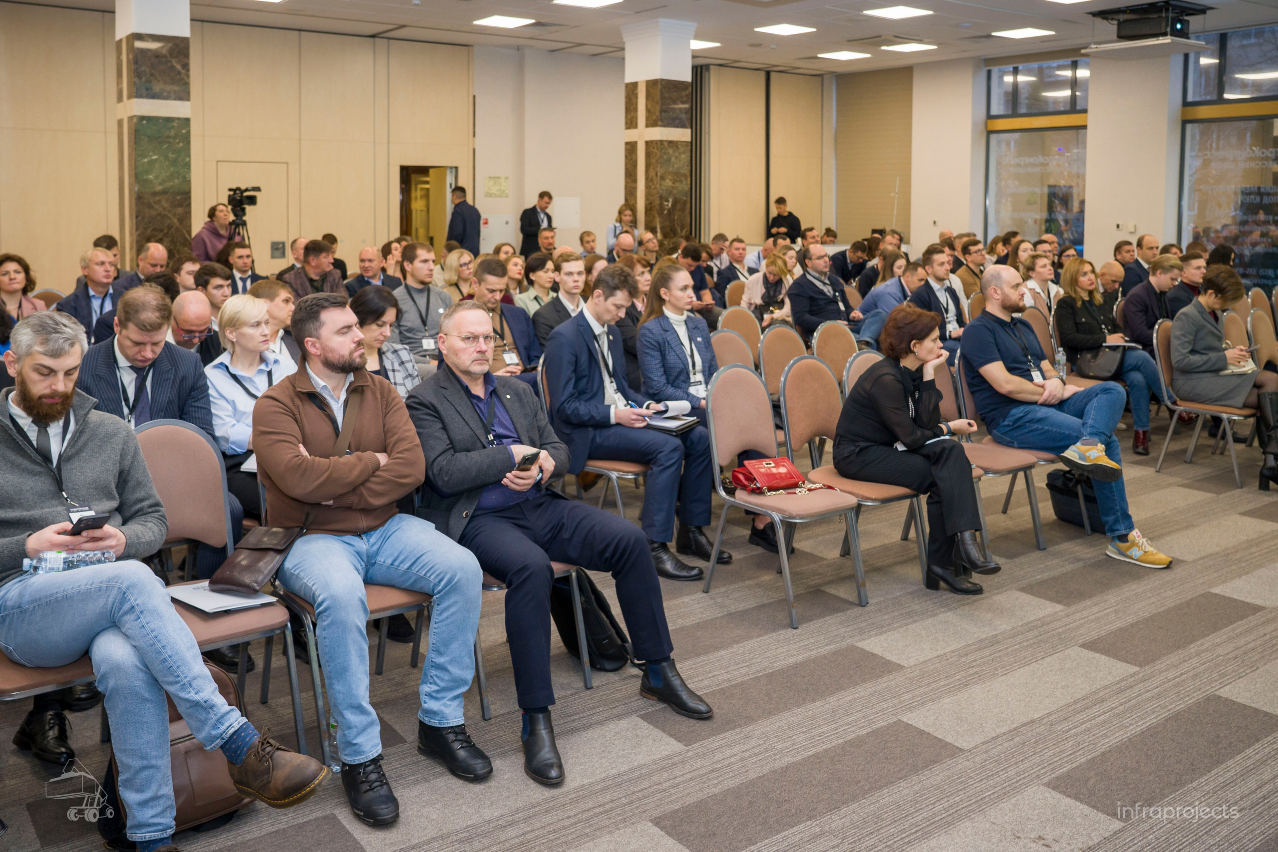 За контейнерами репортаж. Фотограф в Санкт-Петербурге. Репортажная и все съёмки для бизнеса