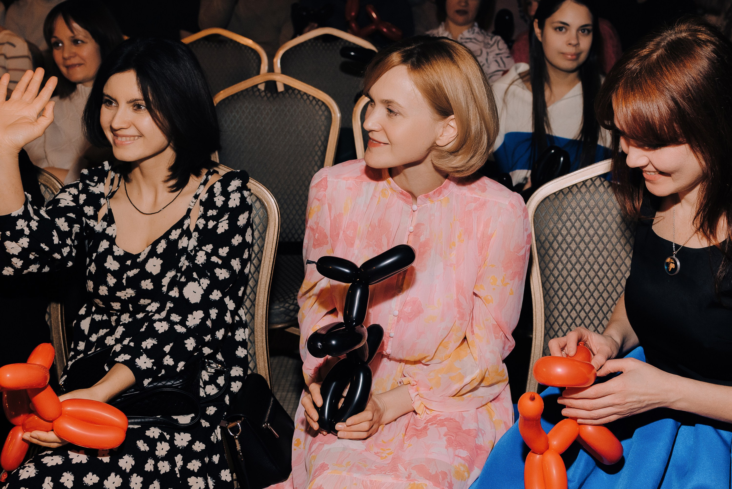 СПЕКТАКЛЬ «ВОЛШЕБНЫЕ ОЧКИ» ОПТИК-ЦЕНТР. Репортажный фотограф Зуев Роман г. Челябинск