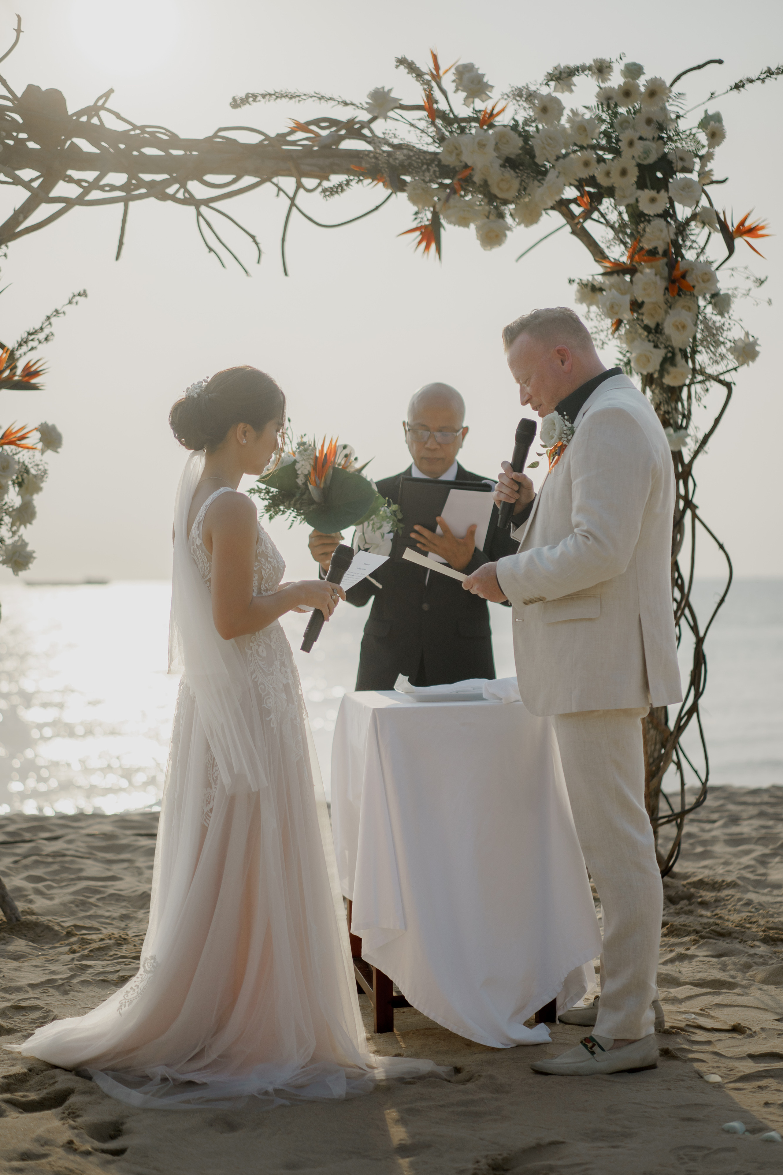 Weddings from different countries. PhuQuoc photographer — Phu Quoc wedding photographer