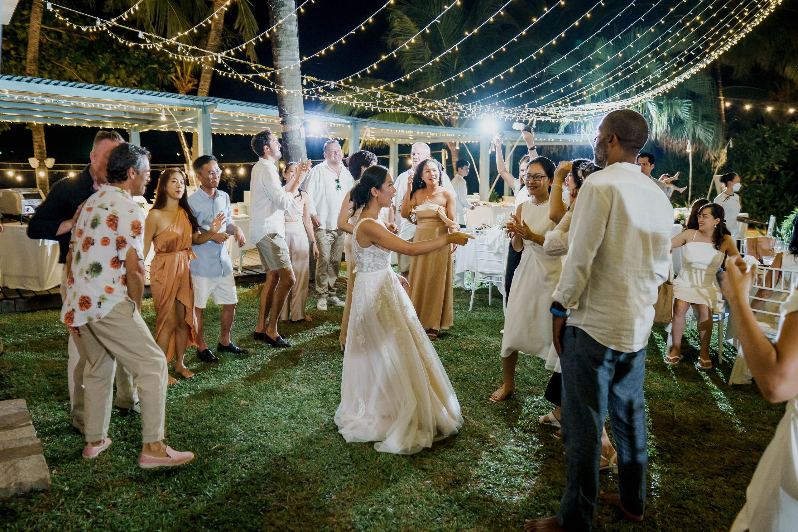 Weddings from different countries. PhuQuoc photographer — Phu Quoc wedding photographer