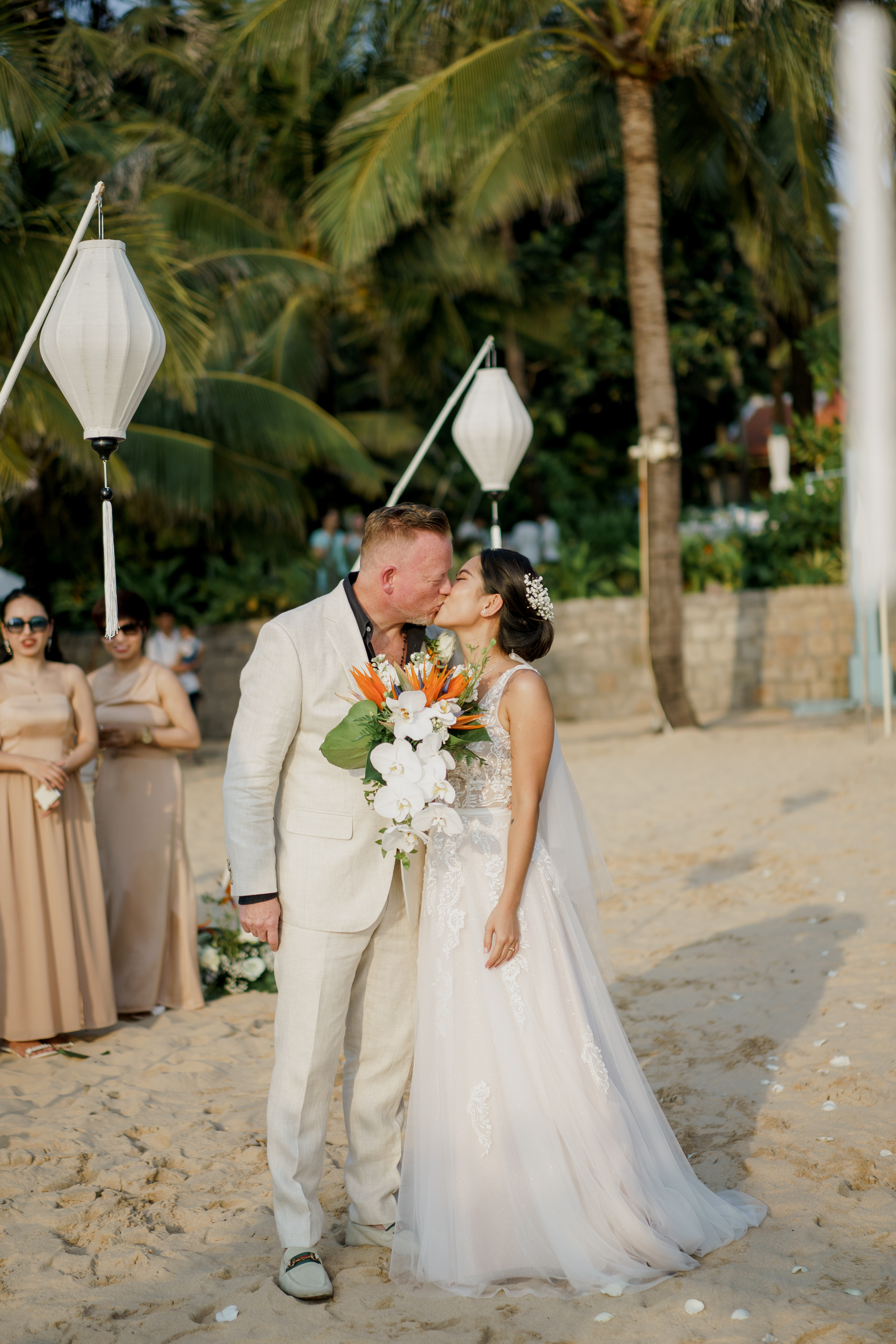 Weddings from different countries. PhuQuoc photographer — Phu Quoc wedding photographer