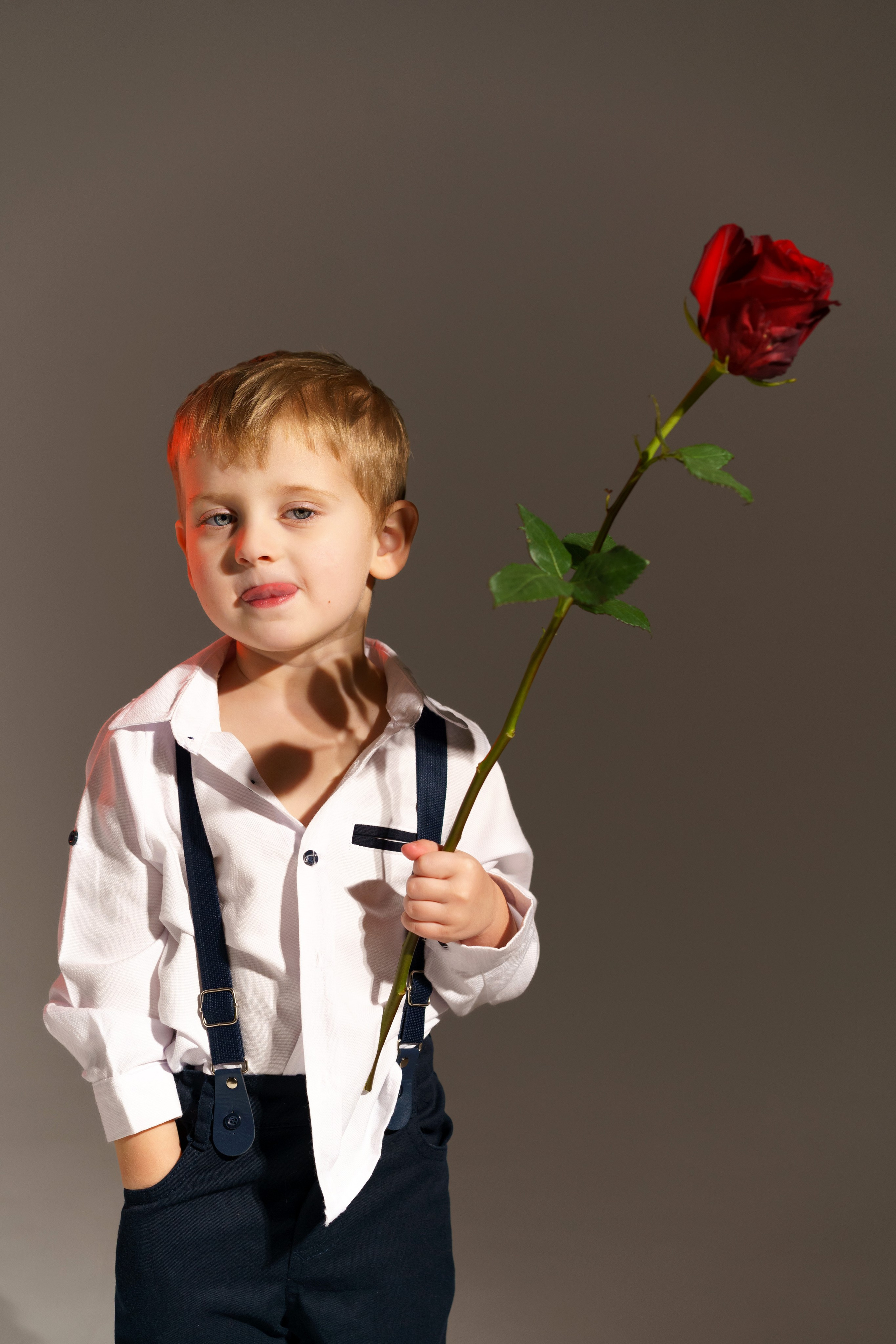 Детская фотосессия, съемки детей, студийная фотосессия. Главная