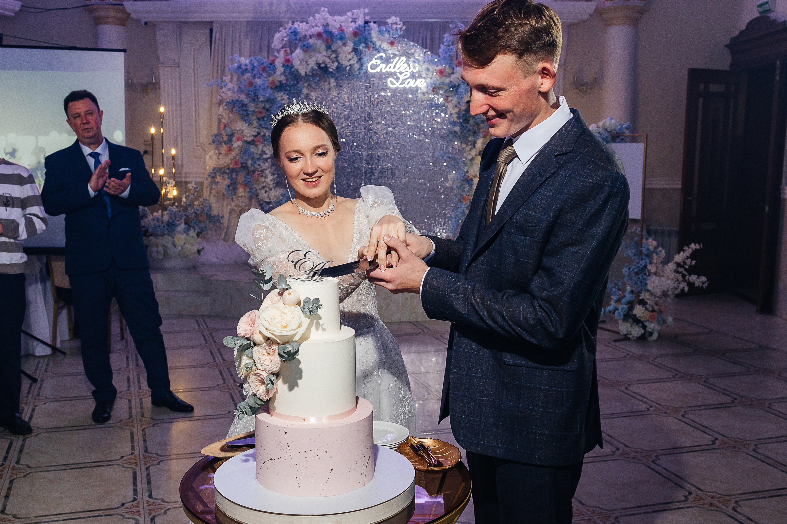 Романтическое утро невесты. Олег Сверчков | Свадебный фотограф Вологда