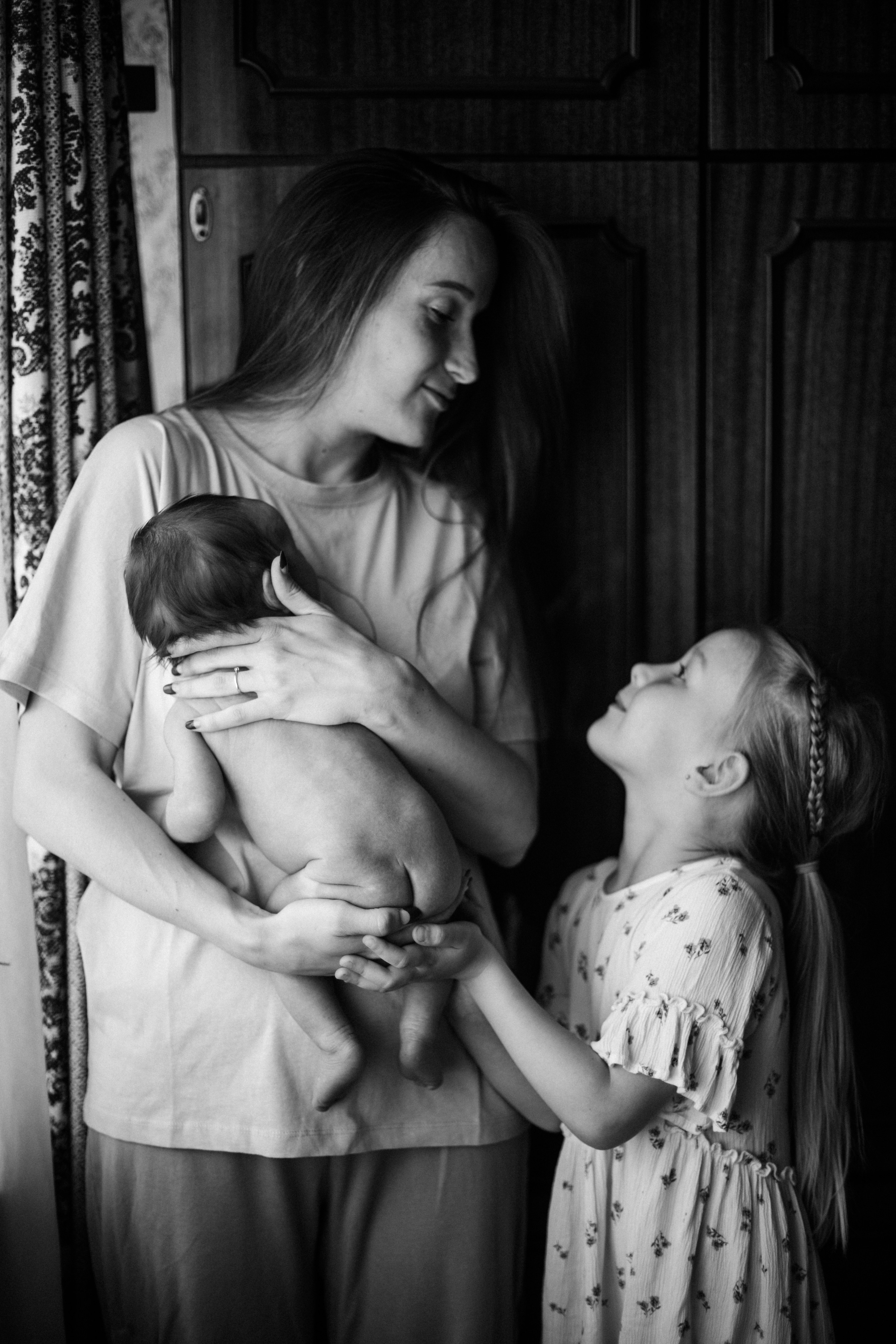 Малышка Алиса. Ньюборн в кругу семьи. 14.06.2021. Семейный, портретный и свадебный фотограф в Москве и Одинцово Лощинина Мария