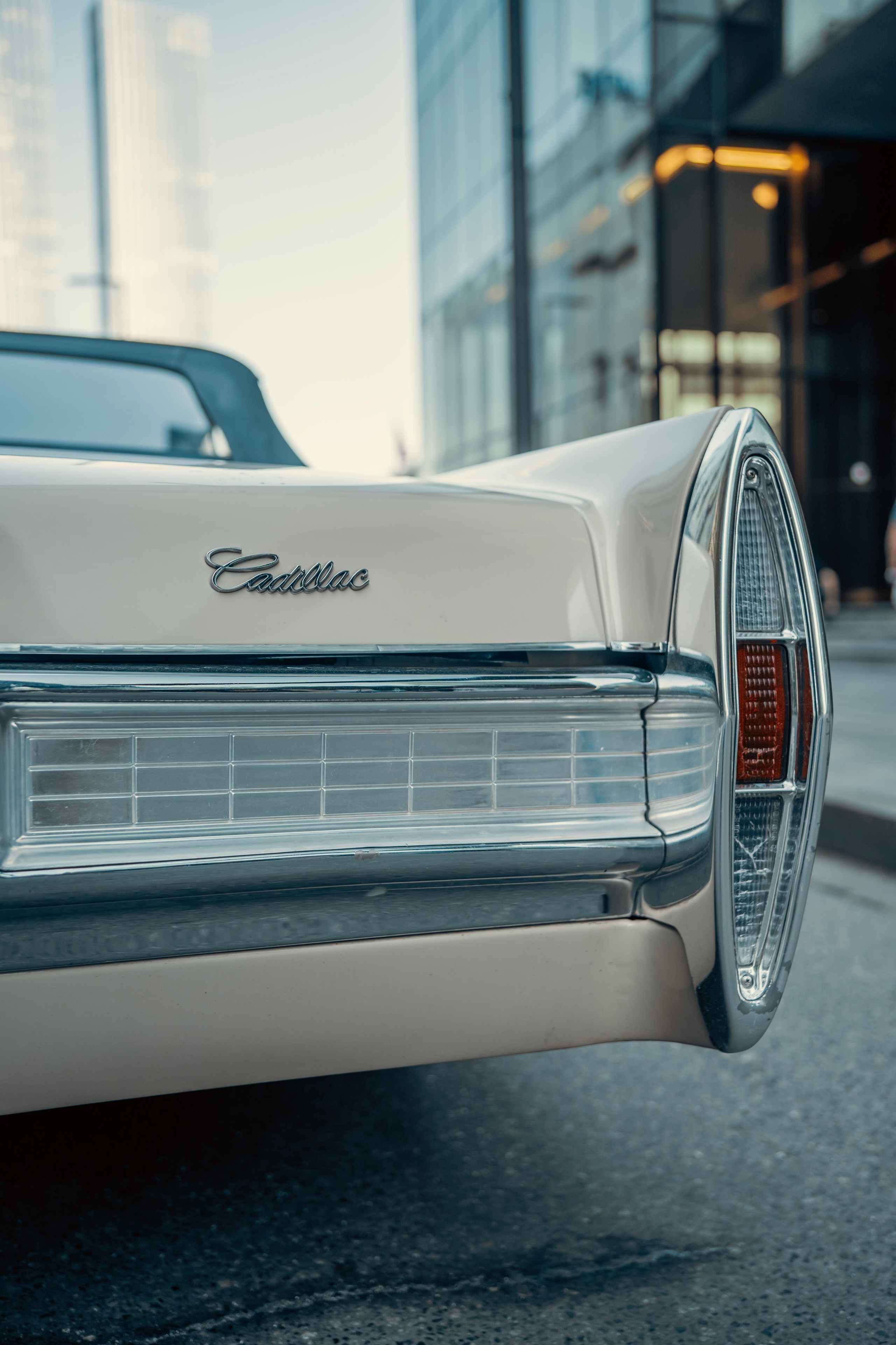 Retro Cadillac. Felixtones