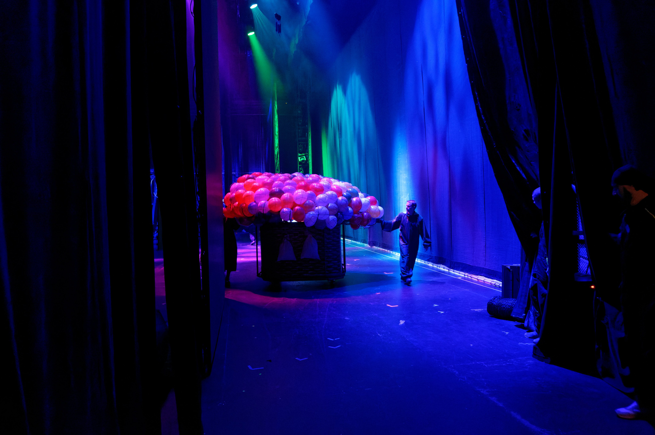 Закулисный репортаж. Лучший фотограф без диплома Дима Берников