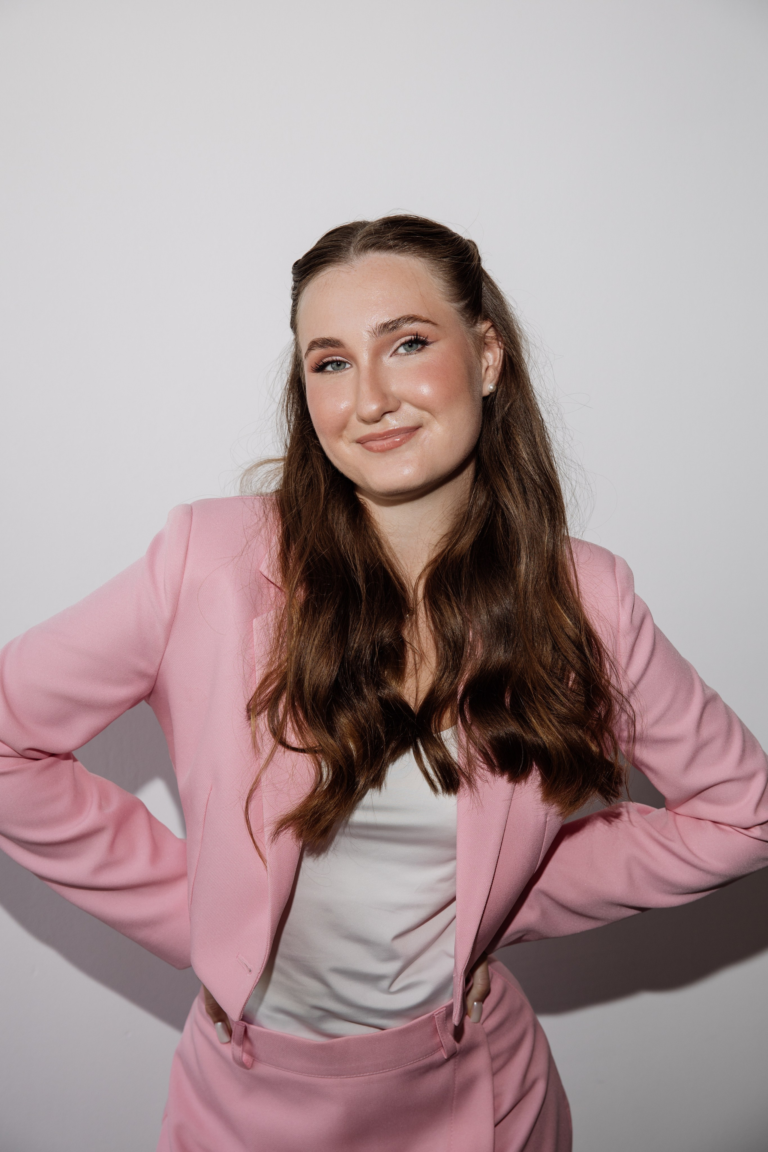 Арине 18. Свадебный фотограф