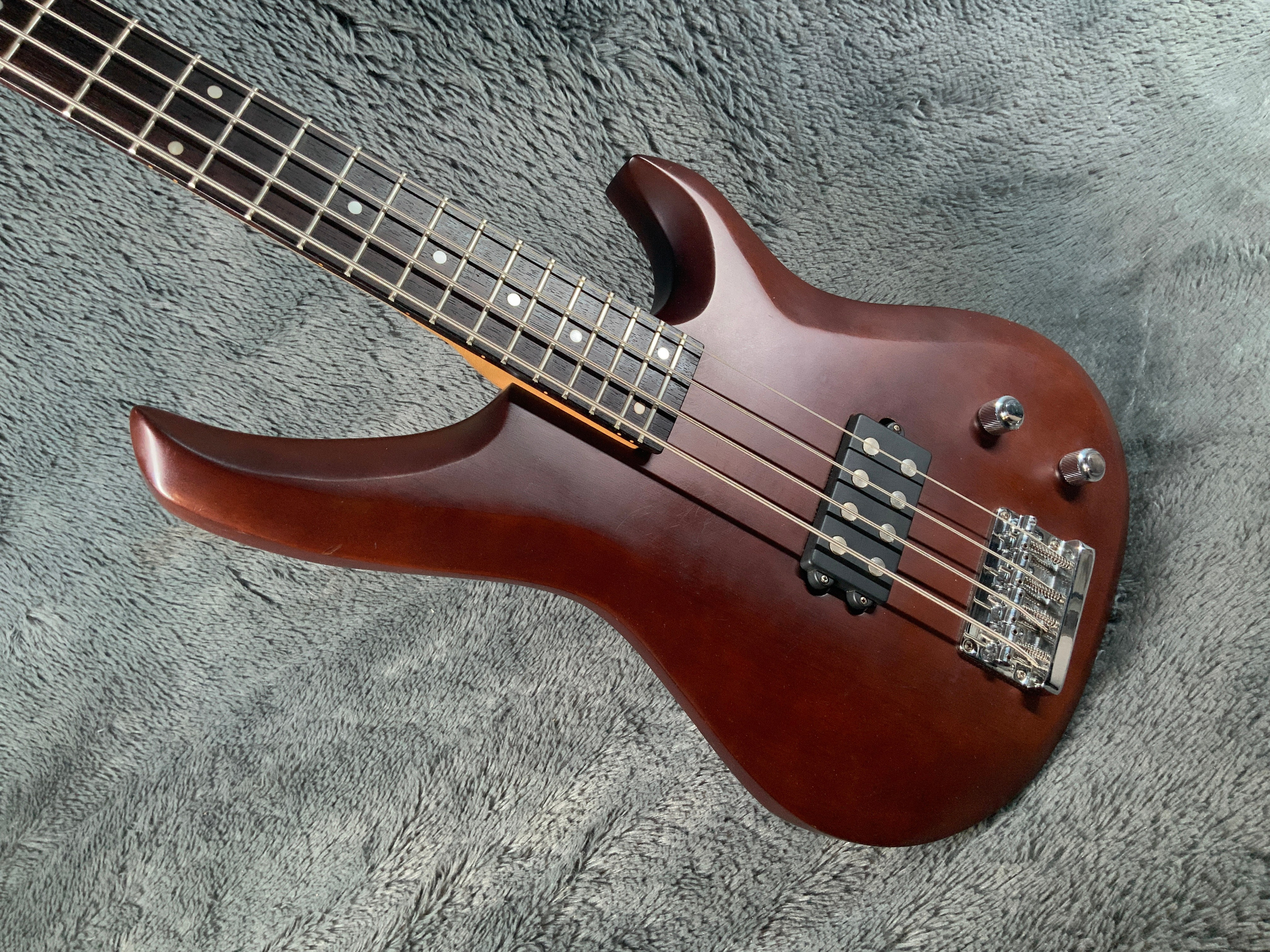 Vintage Bass Korea 90's