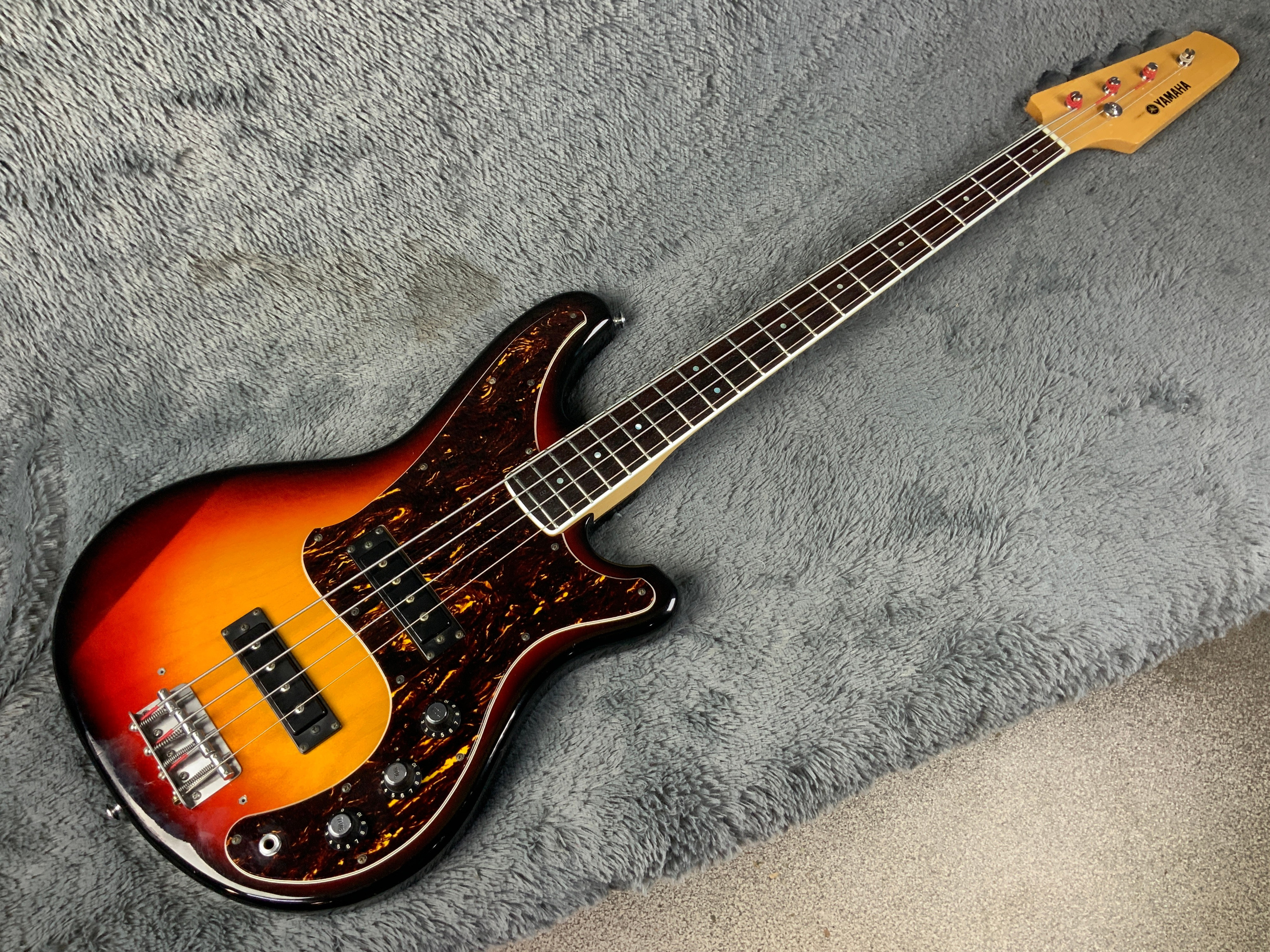 Yamaha SB-55 Super Bass