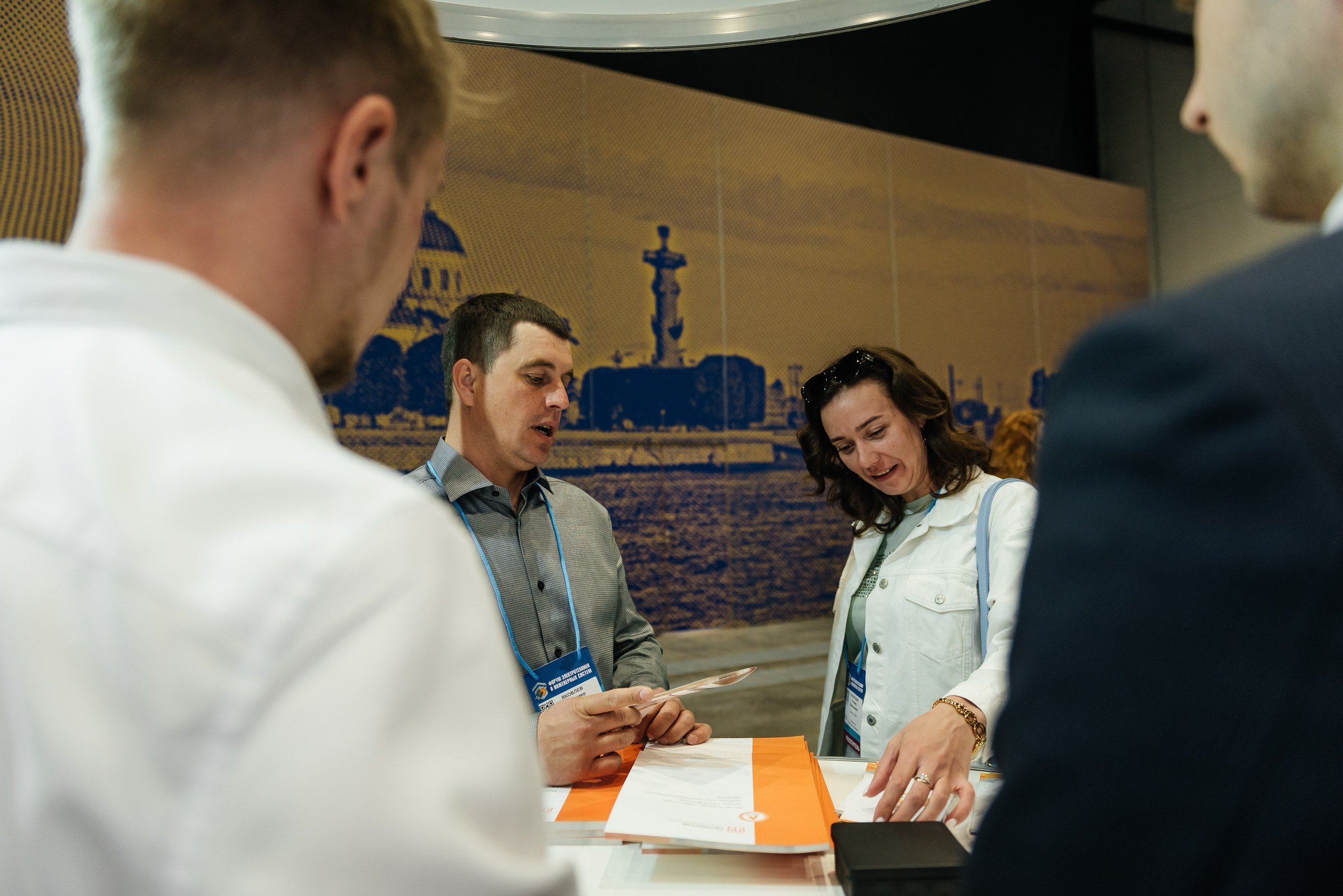 Репортажная съёмка на форуме ЭТМ. Свадебный фотограф в Санкт-Петербурге Венера Ахметова