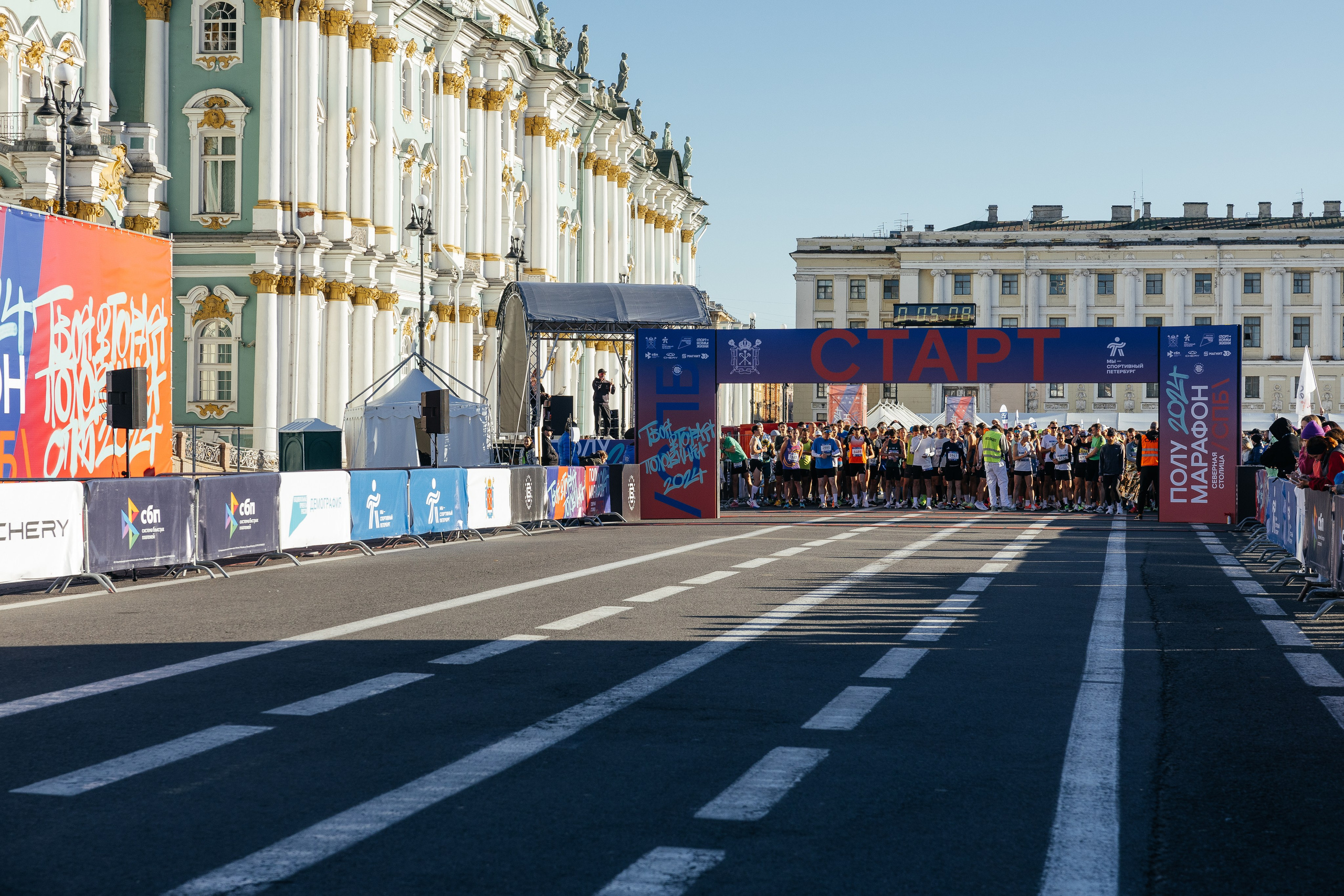 Снимал репортаж для «Газпром нефть», Газстройпром, Росатом, ОЗОН, Мегафон, ВТБ, Т-Банк, Unilever, Материа Медика Холдинг. Фотограф Serg-Epic — Сергей Клепиков