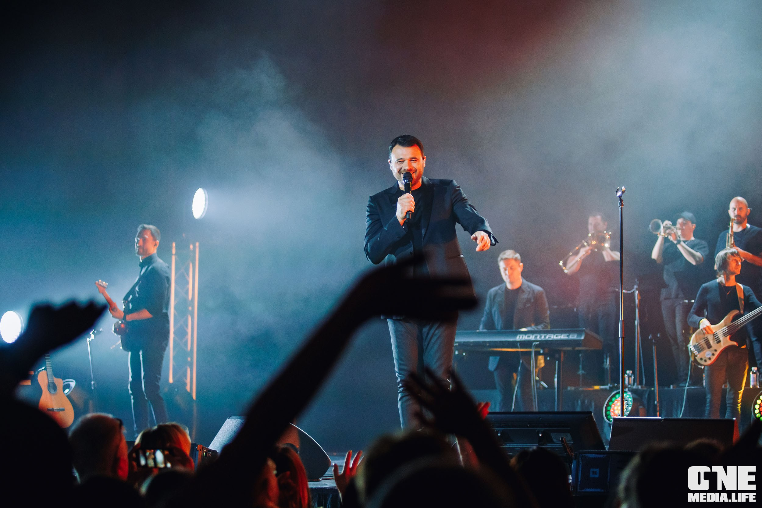 Фоторепортаж с концерта Эмина в Янтарь Холле. One Media Life: фоторепортажи, фотоотчеты с мероприятий и заведений