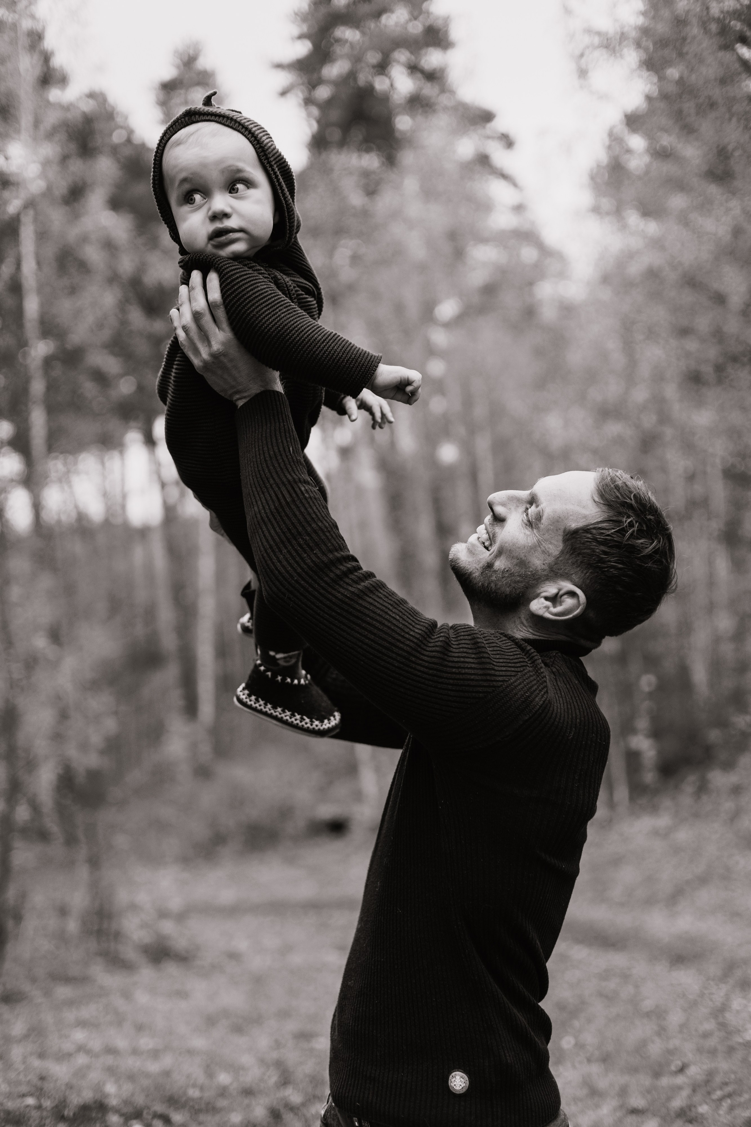 Семейная фотосессия в Кинешме в парке. Артем Розанов фотограф в Иванове фотограф в Кинешме