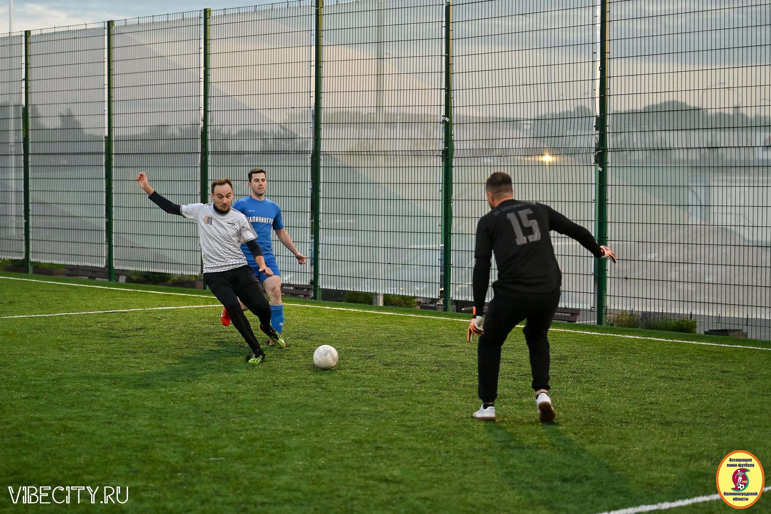 ИГРЫ МИНИ-ФУТБОЛЬНОЙ И КОРПОРАТИВНОЙ ЛИГИ. VIBECITY.RU Вайб Сити Ру Фоторепортажи Фотоотчеты Калининград