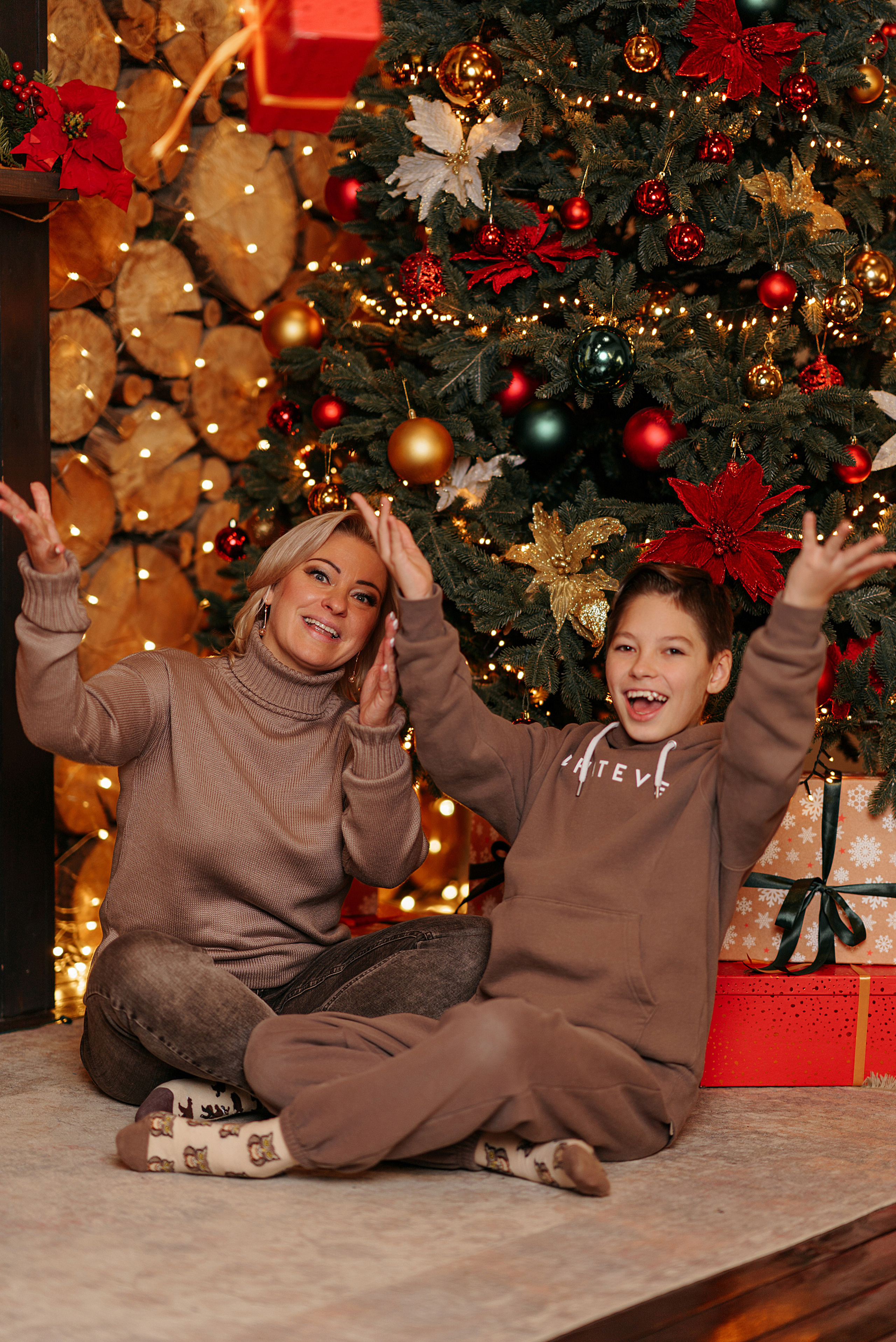 Мы у елочки. Свадебный фотограф