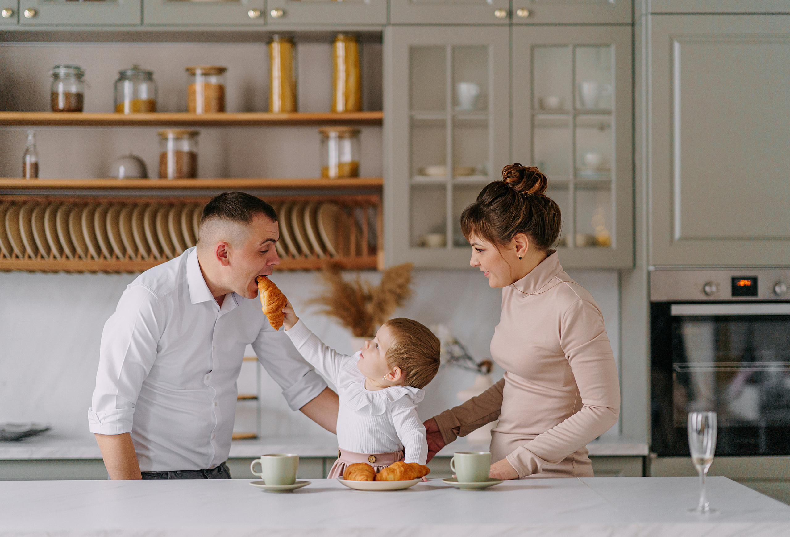 Новогодняя съемка в золотой студии. Свадебный фотограф