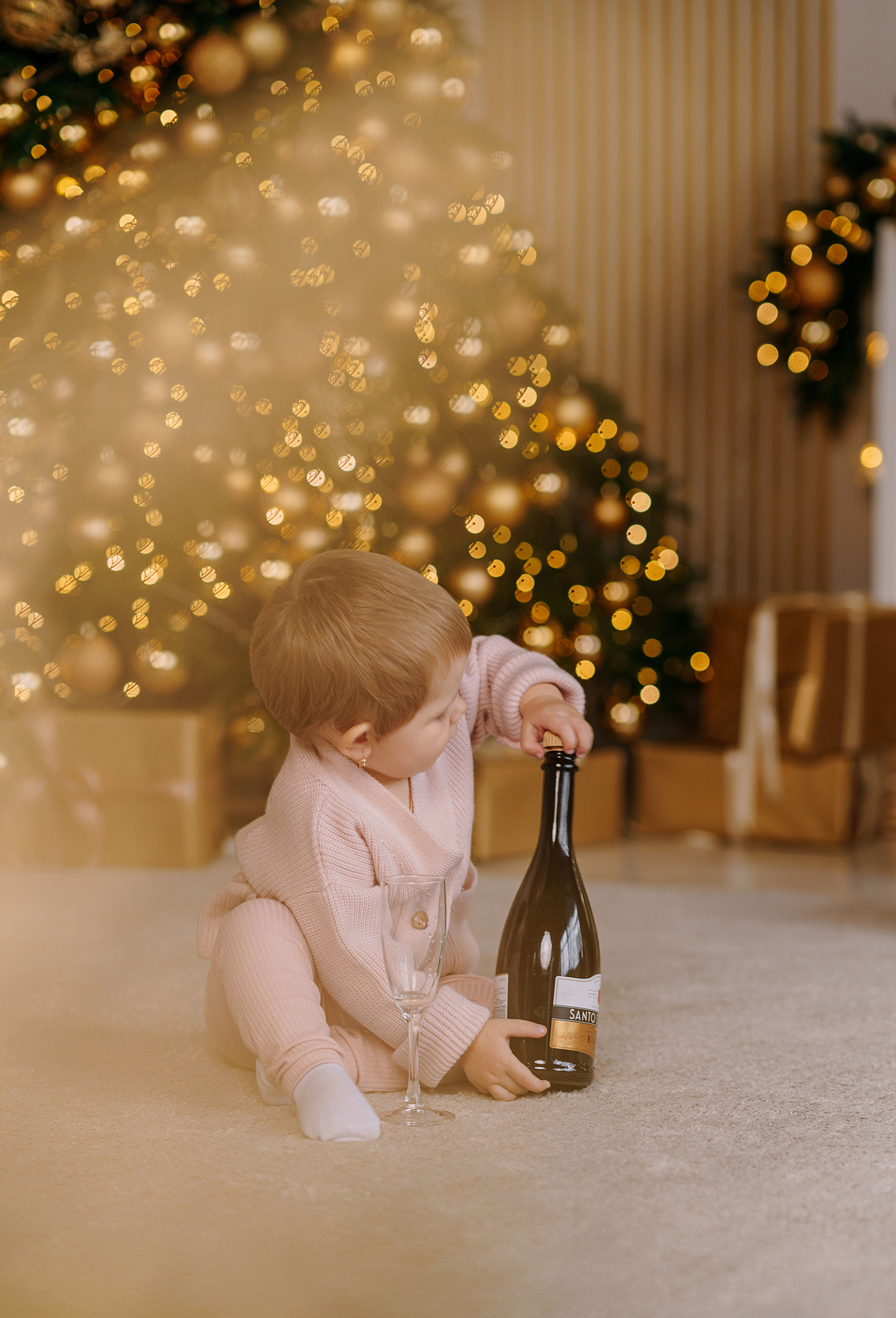 Новогодняя съемка в золотой студии. Свадебный фотограф