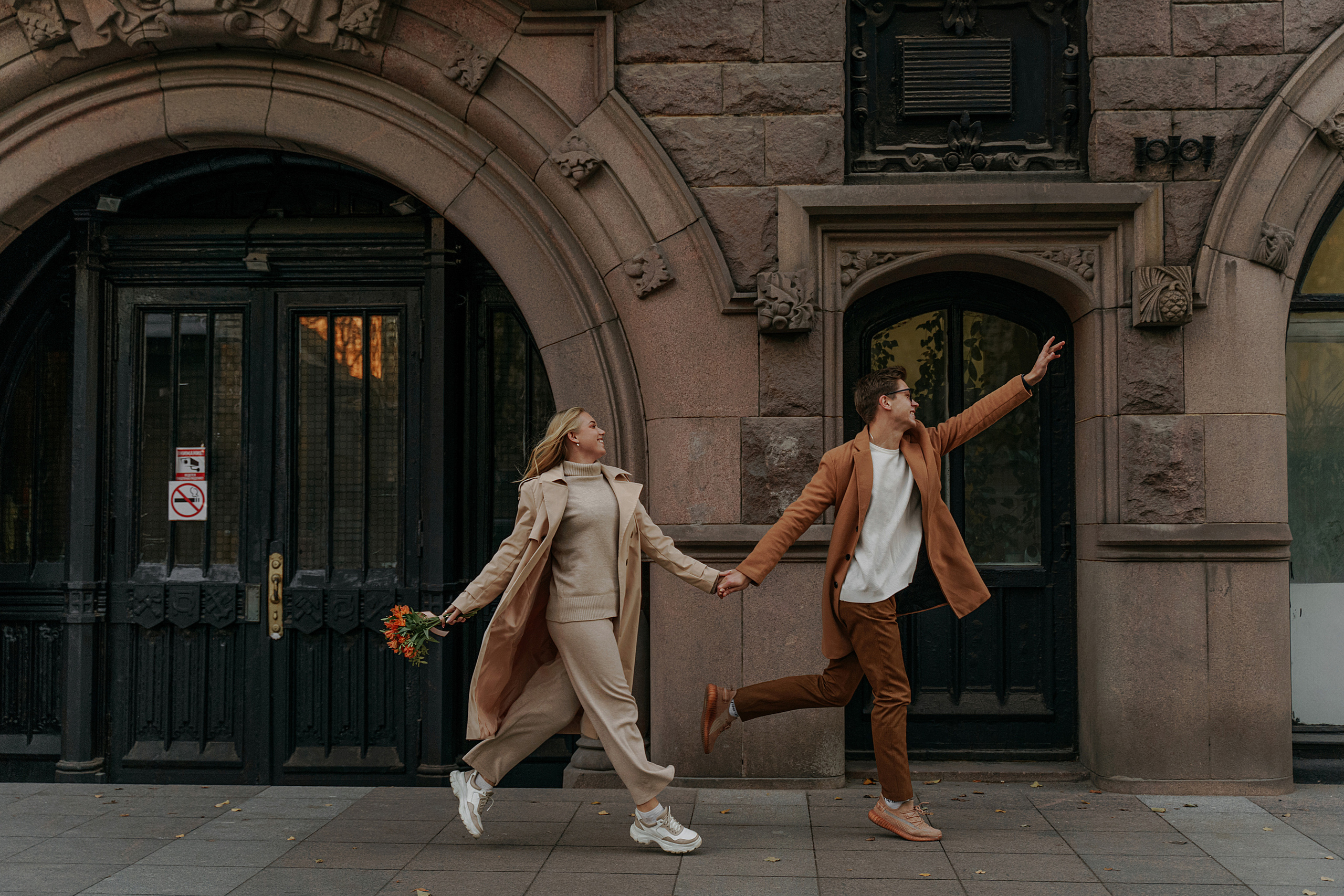 Макс и Алена прогулка по чистым прудам