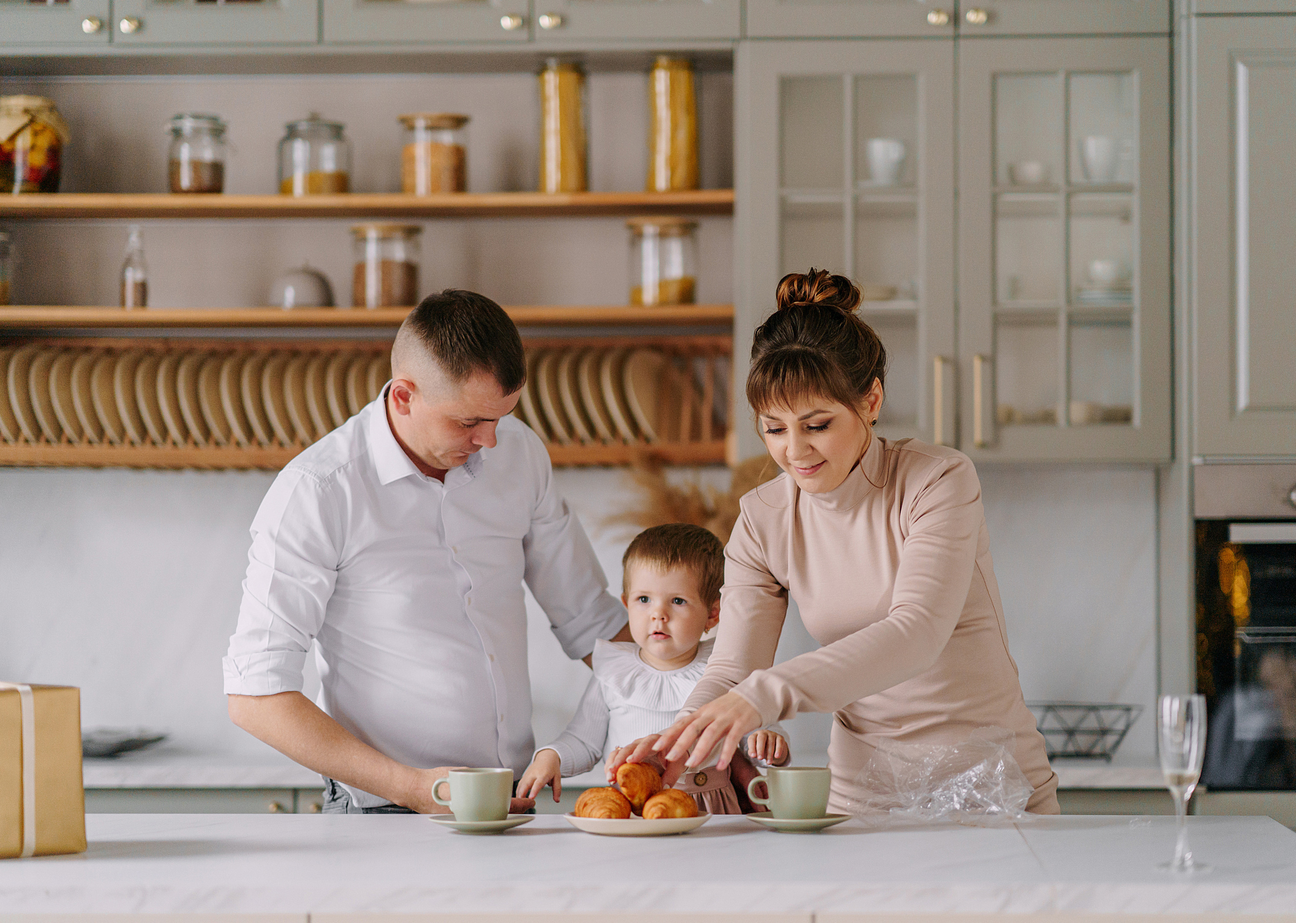 Новогодняя съемка в золотой студии. Свадебный фотограф