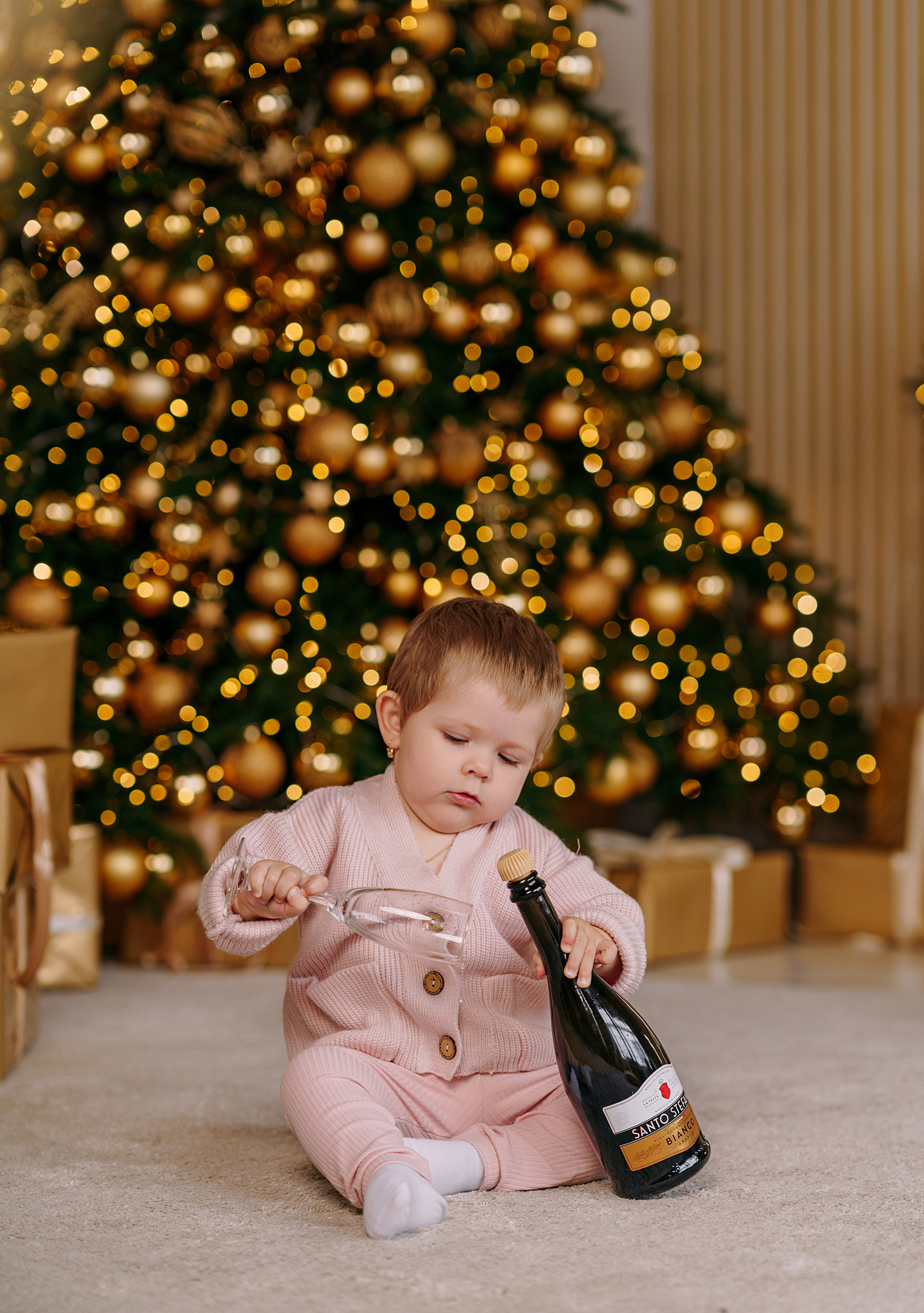 Новогодняя съемка в золотой студии. Свадебный фотограф