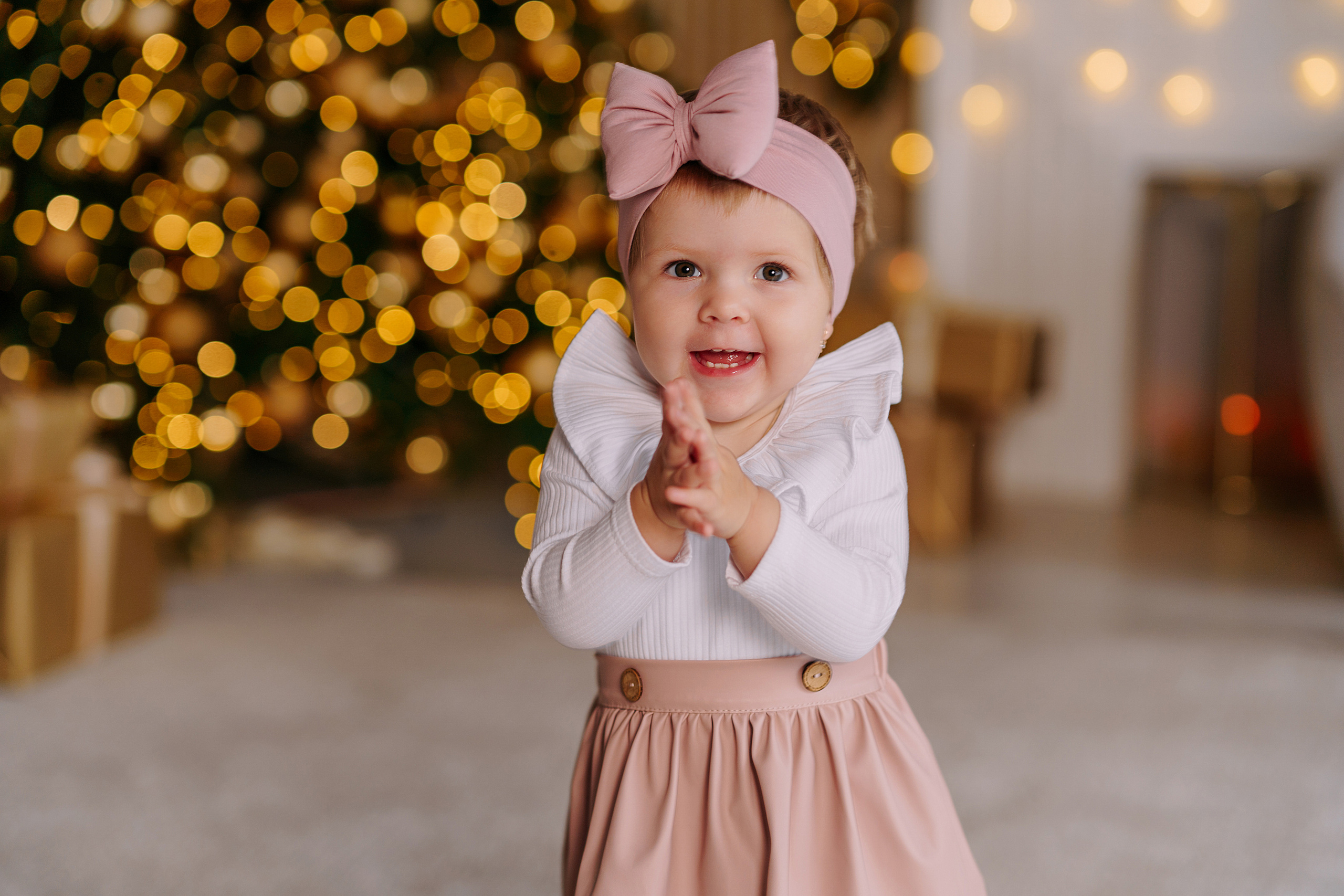 Новогодняя съемка в золотой студии. Свадебный фотограф