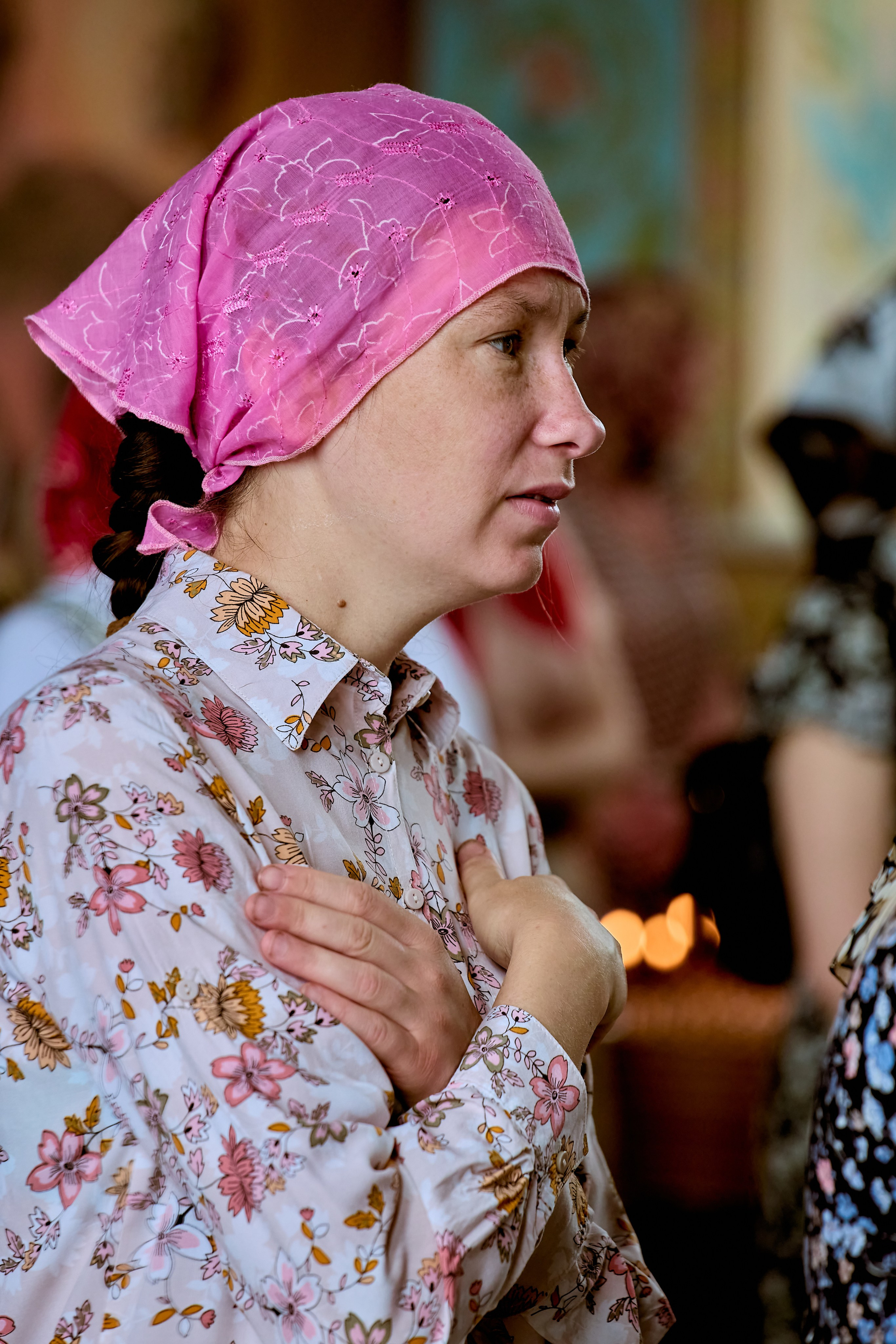 Портрет девушки в храме в г. Дзержинске