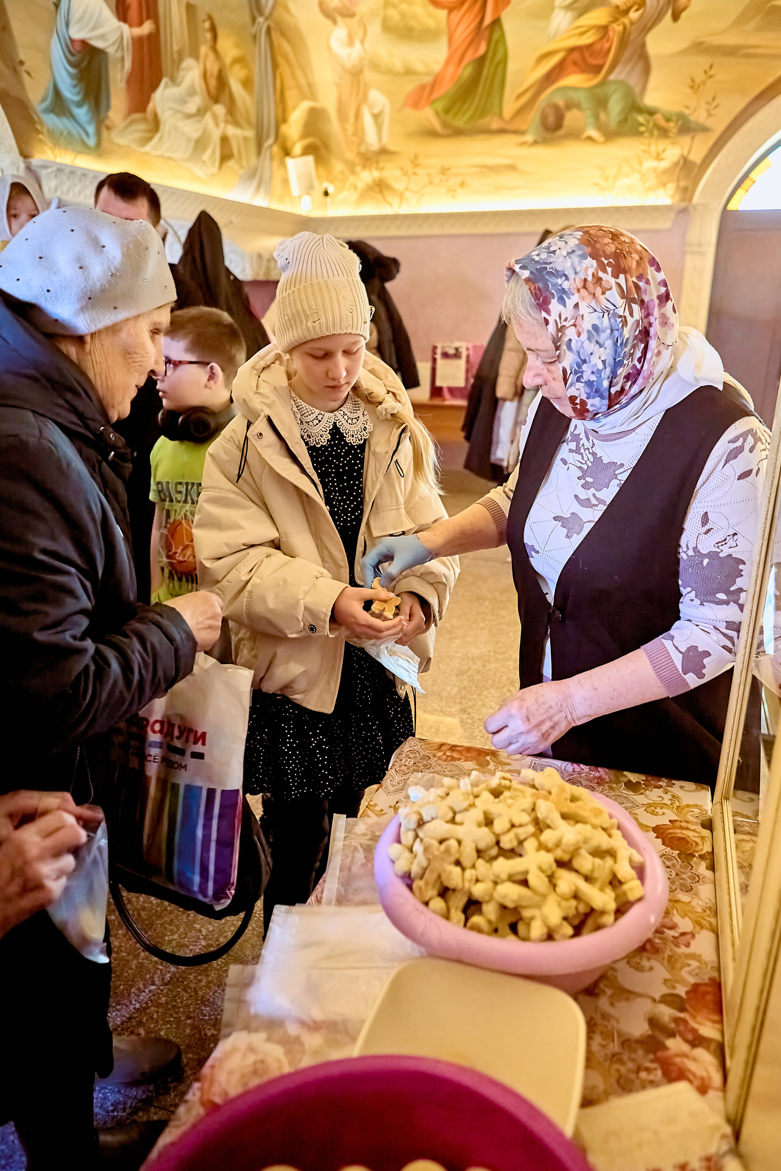 Фотографии Божественной Литургии в Неделю Крестопоклонную