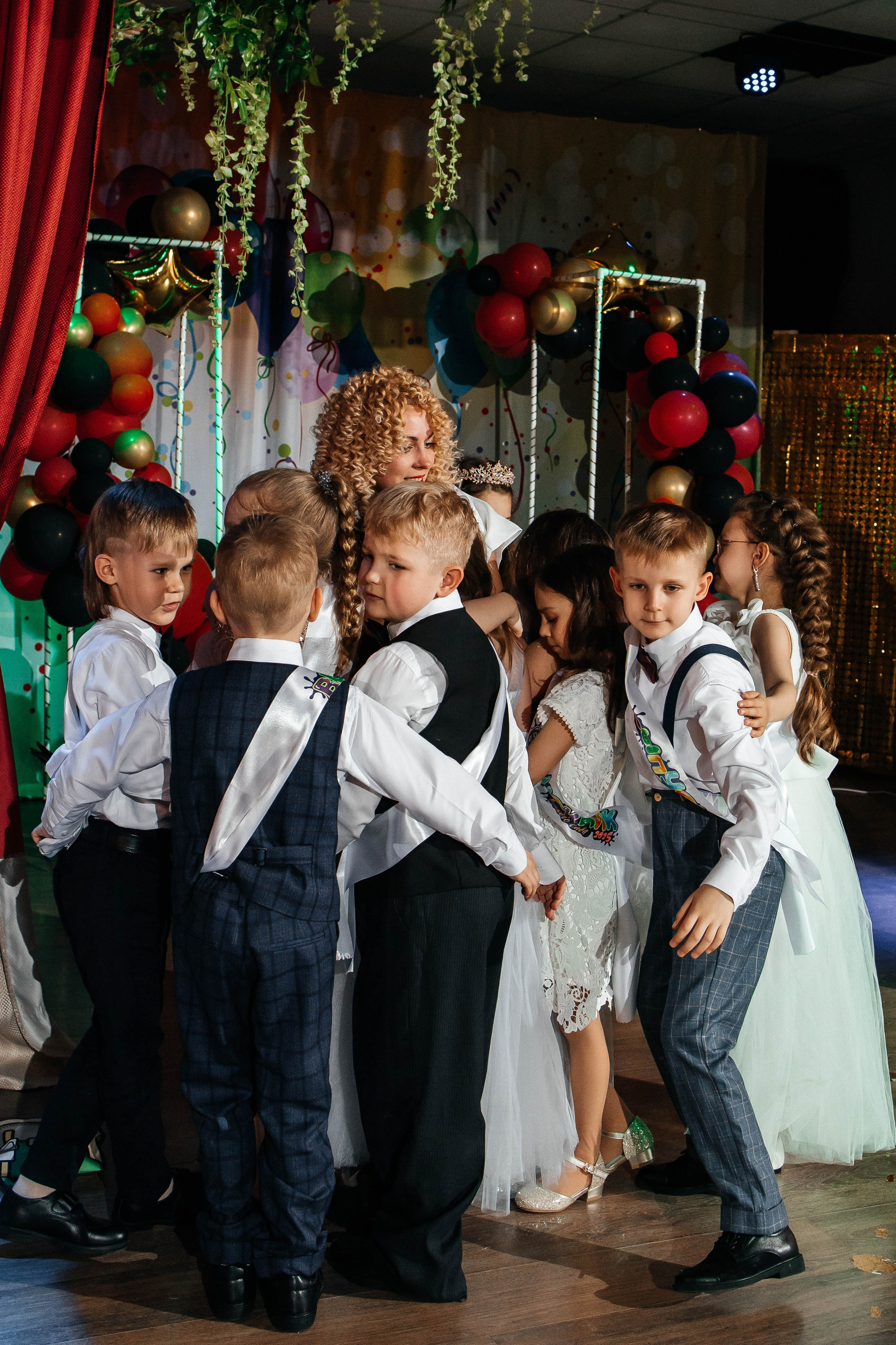 Выпускной в ЛИМПИК. Фотограф в Санкт-Петербурге Виктория Безверхая