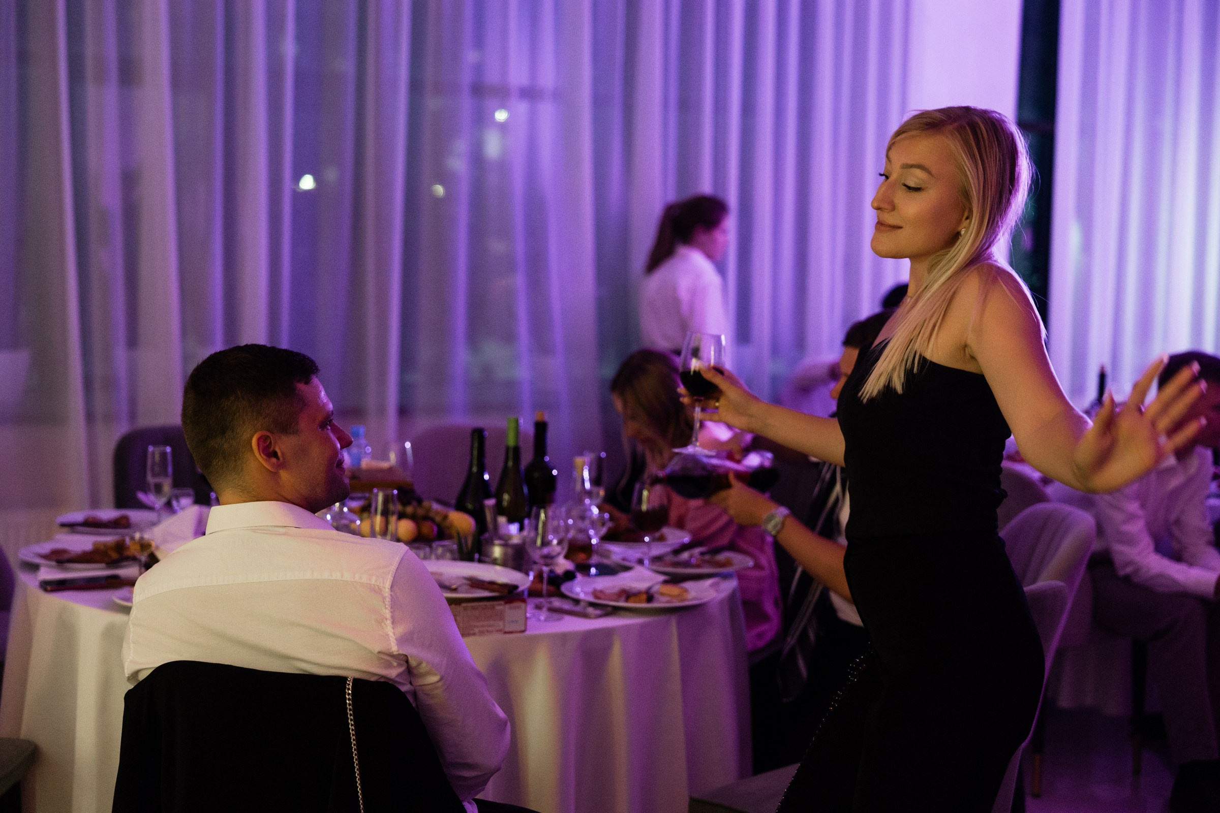 Свадебная фотосессия в театре. Свадебный фотограф в Воронеже Куколев Илья