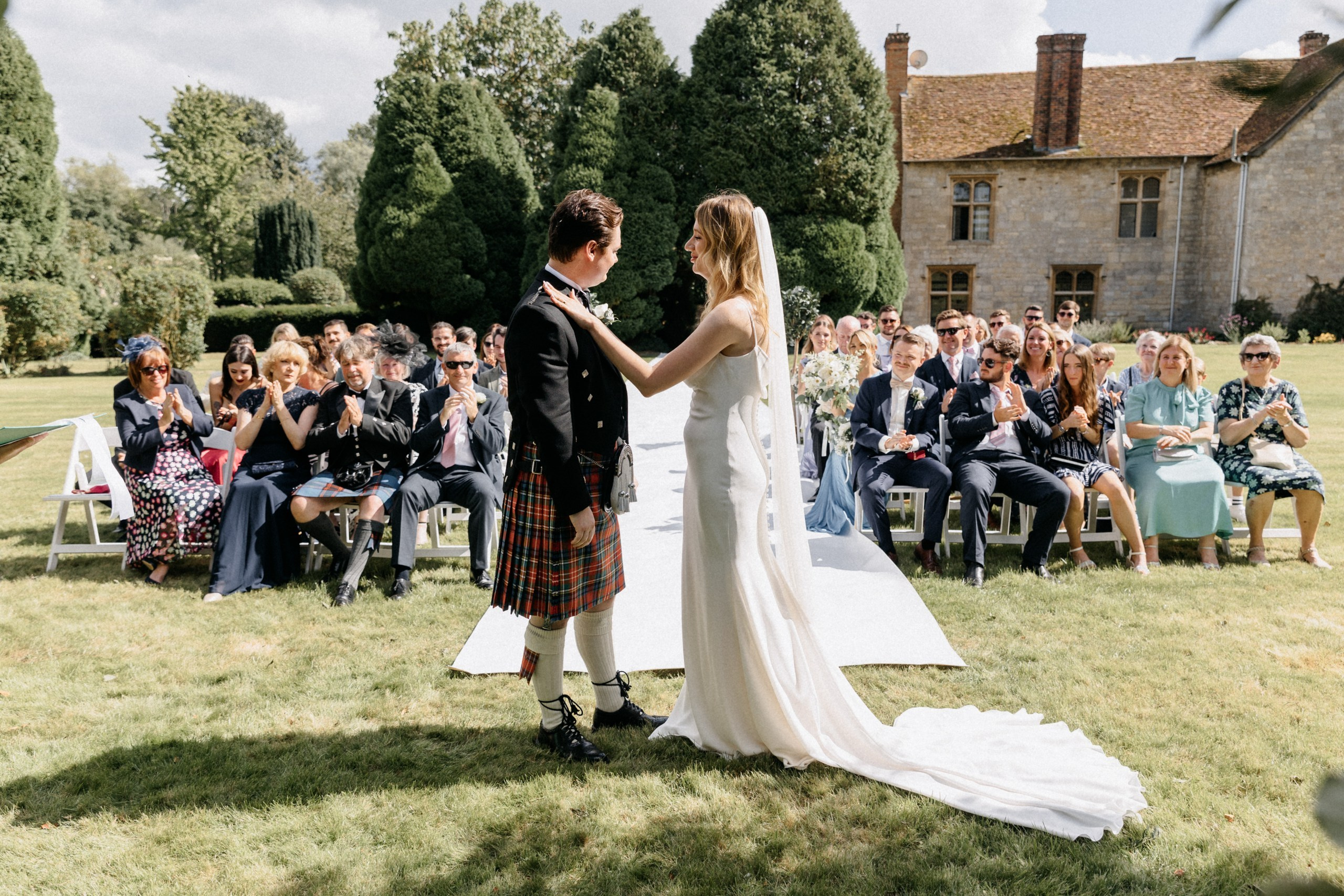 Ana & Tom Wedding at Notley Abbey. Moments Catchers — Wedding Photography & Video Duo in London