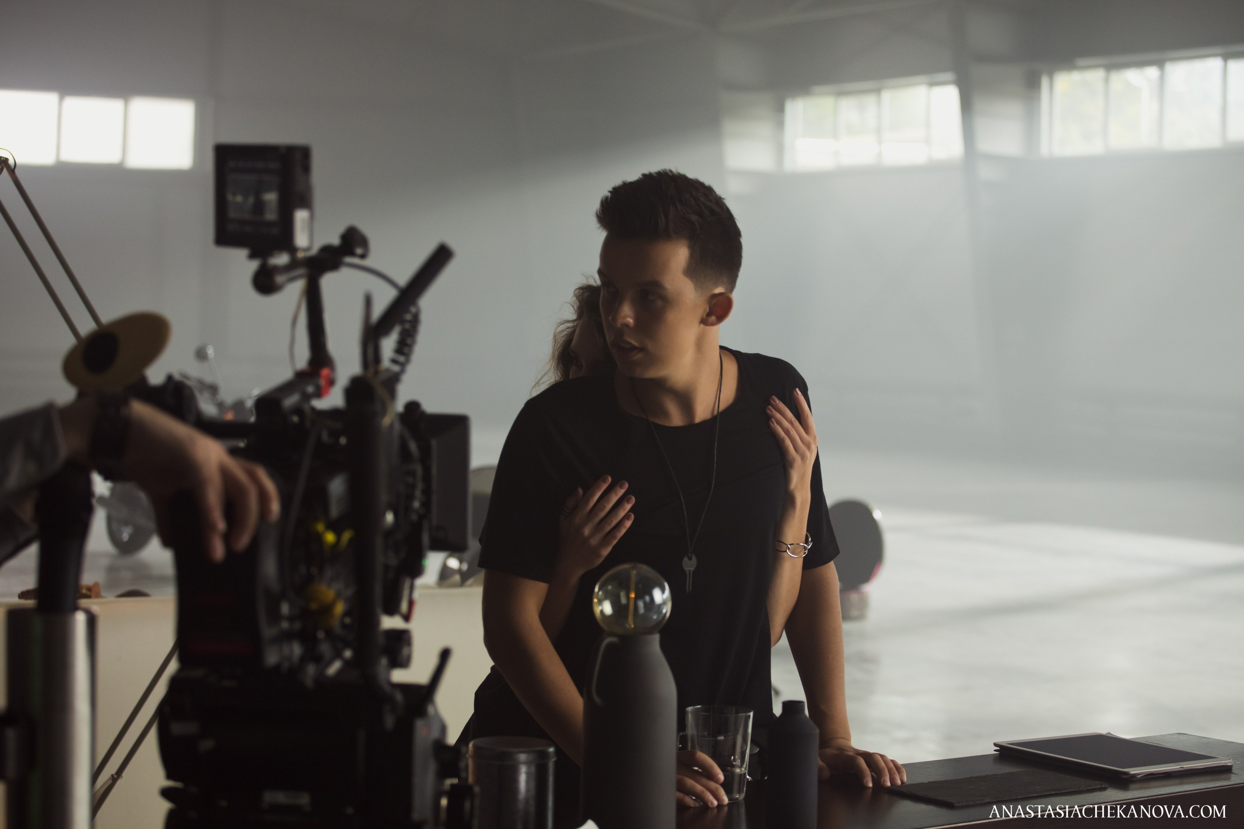 Backstage съемки клипа группы DVOE. Концертный и бурлеск фотограф Москва