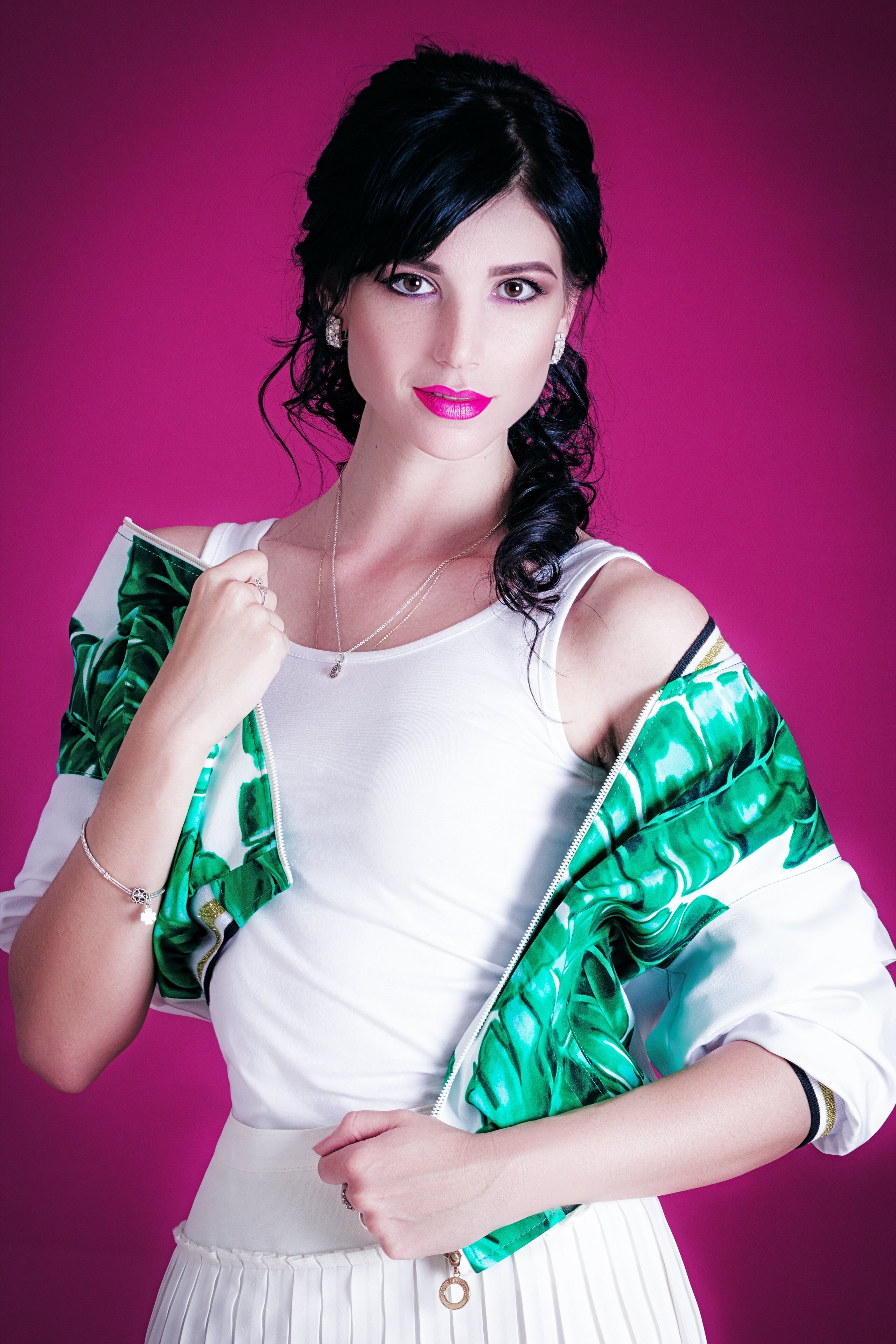 Съемка моды, лук-бук (lookbook) для маркетплейсов Краснодар. Бизнес, мужской фотограф в Краснодаре | Аксёнов Алексей Владимирович