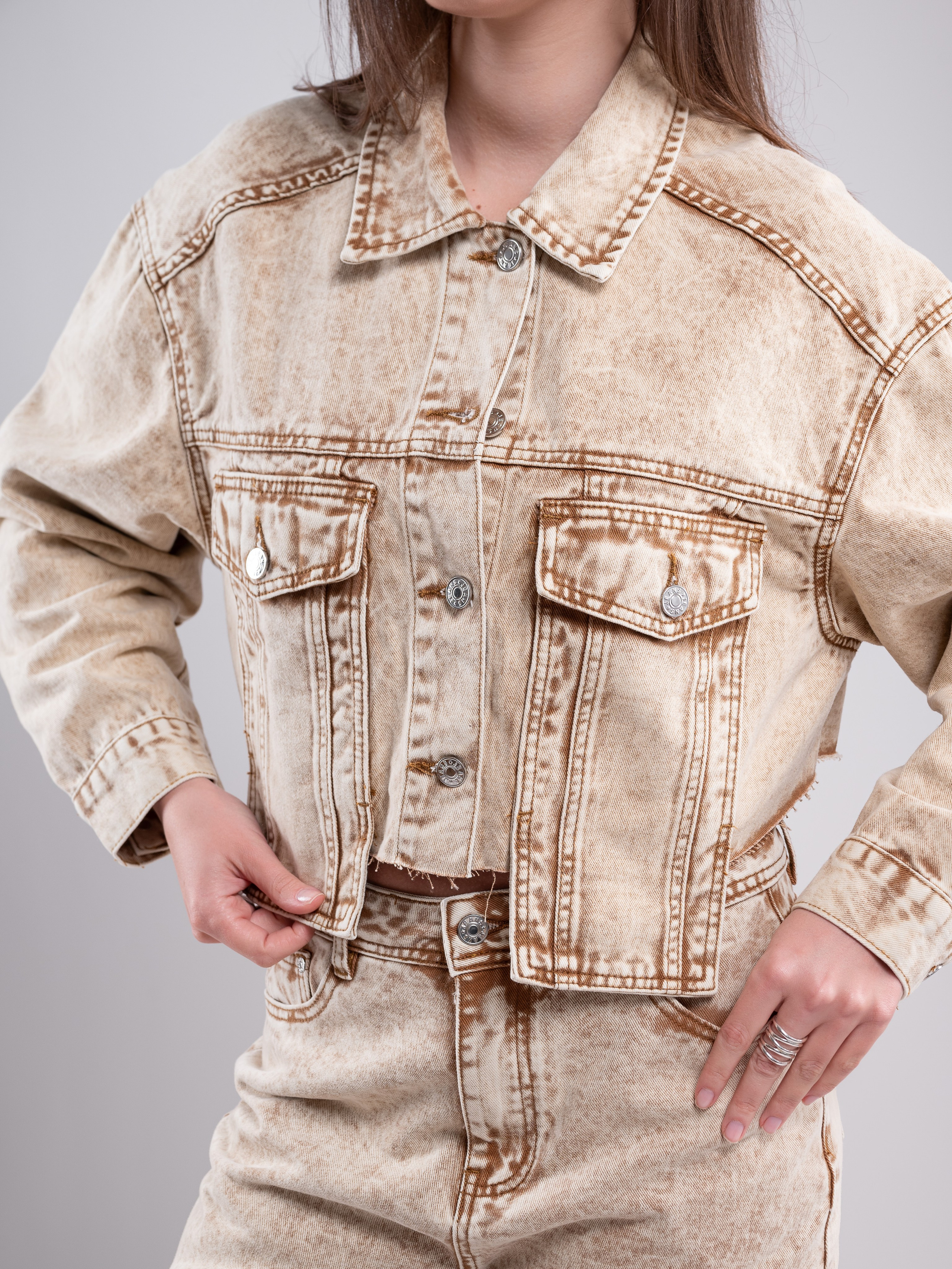 Джинсовые костюмы две модели. Предметный фотограф, фото для маркетплейсов Пятигорск, КМВ