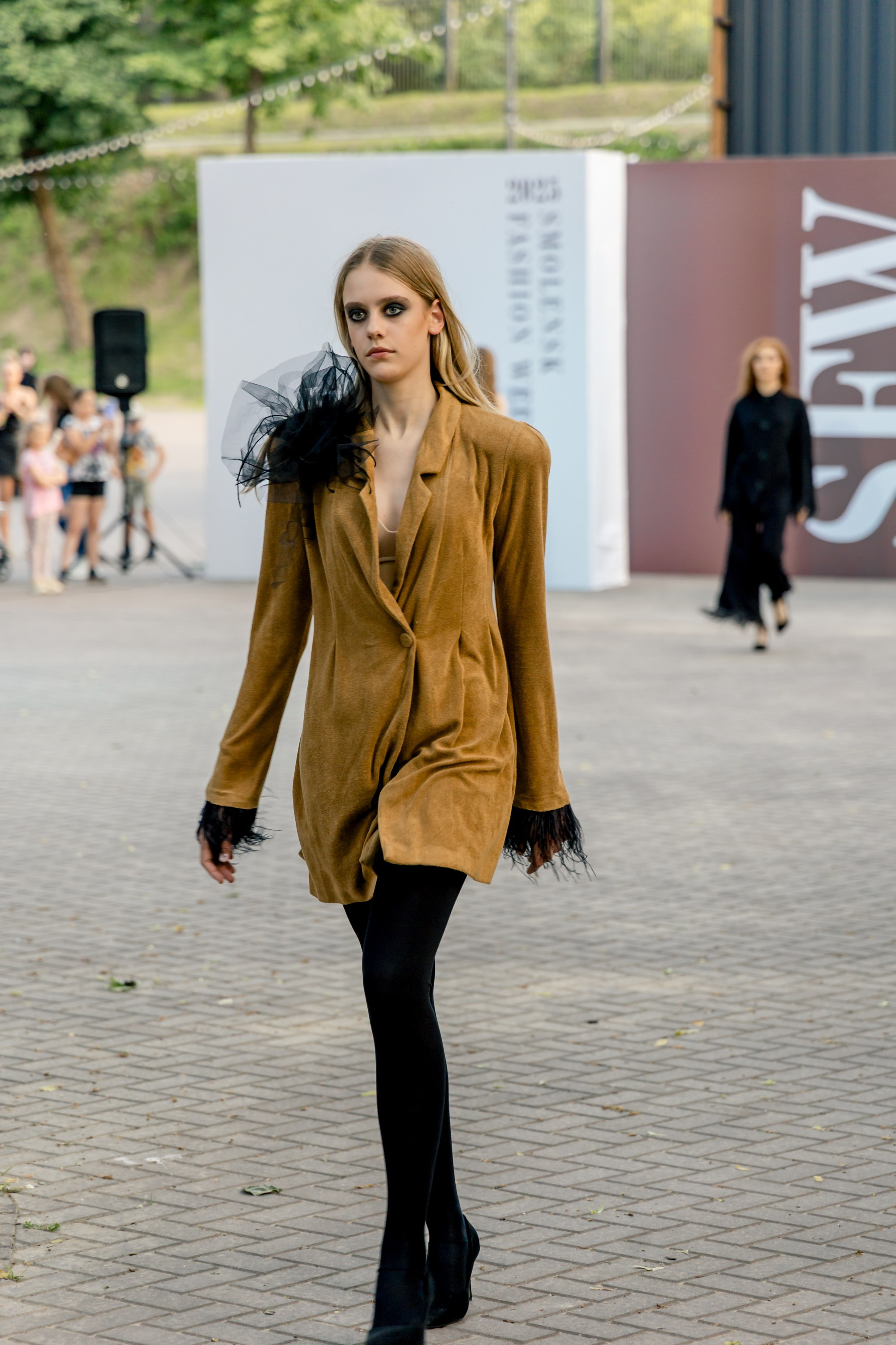 Smolensk Fashion Week 2025_показы_ДЕНЬ 1_ВЕЧЕРНИЙ ПОКАЗ_19:00. Главная