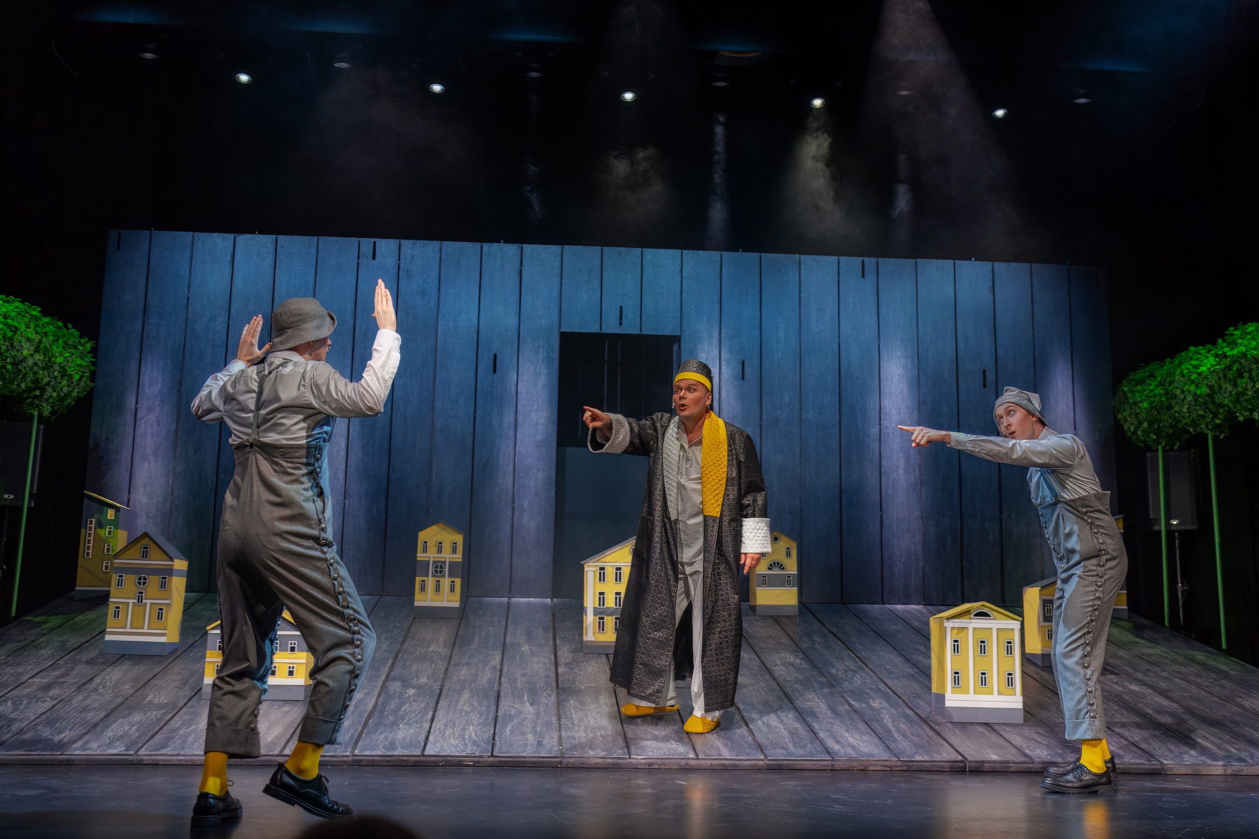 Театр Терезы Дуровой: Ревизор. Сайт фотографа Сергея Абрамова