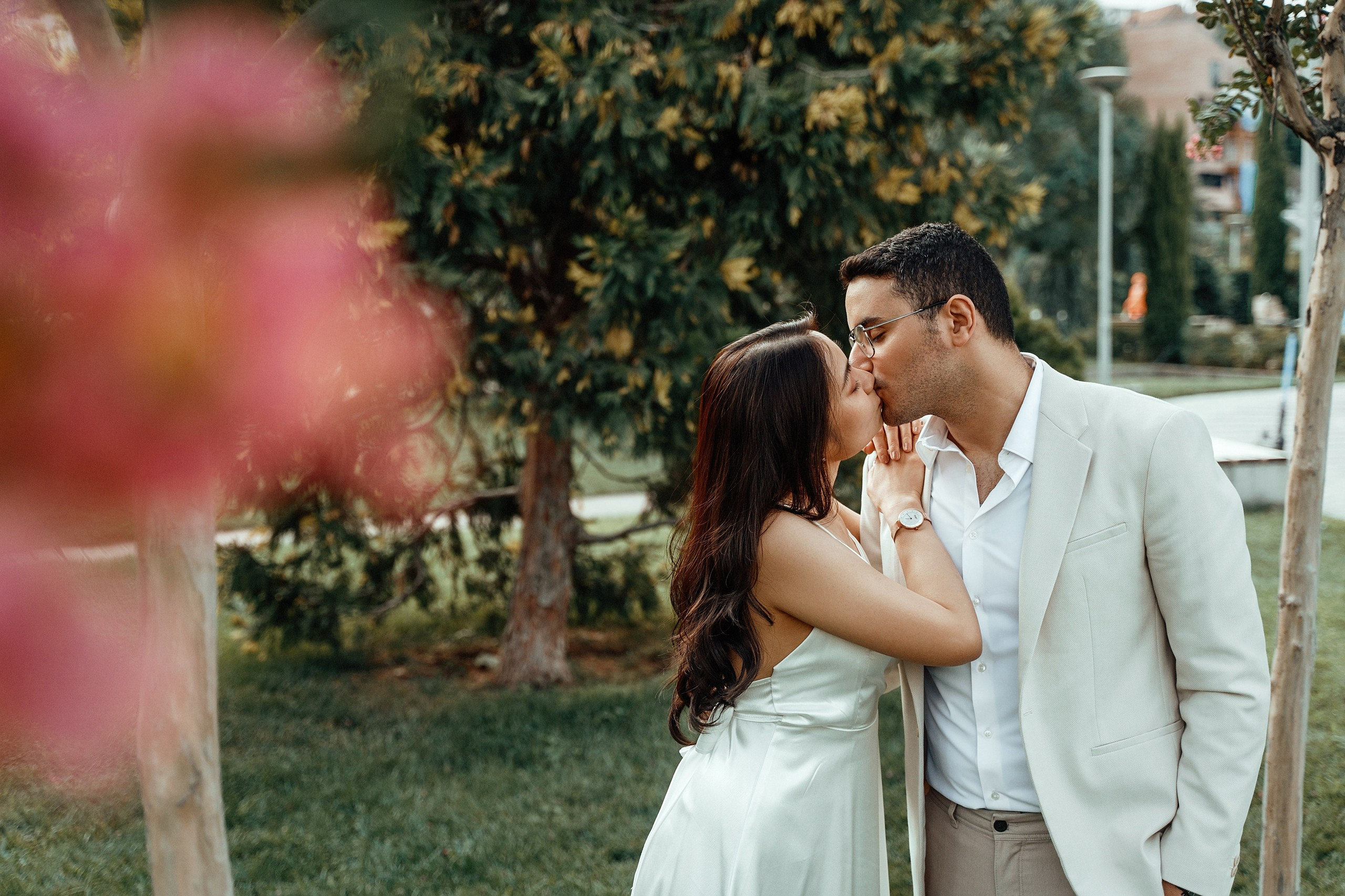 Alaeddine & Matika on the Peace Bridge in Tbilisi. Photographer Sergey Otkrytyi in Batumi & Tbilisi