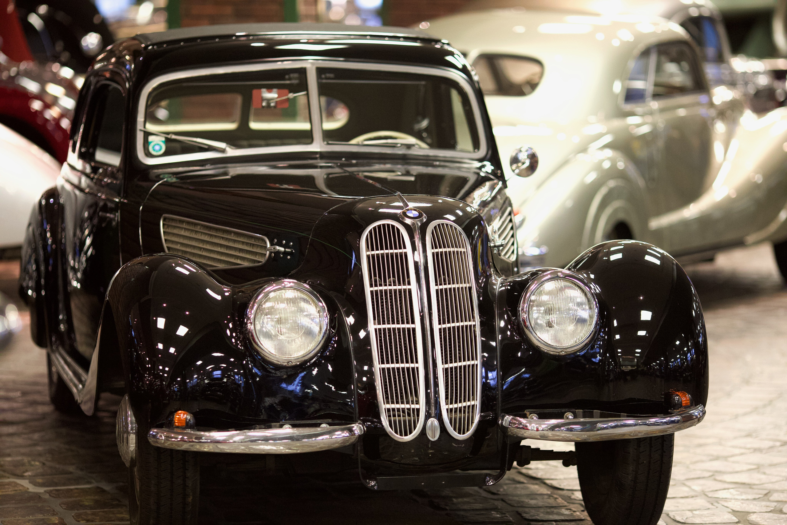 Музей Техники Вадима Задорожного. Школьные выпускные альбомы в Москве Марина Николаева