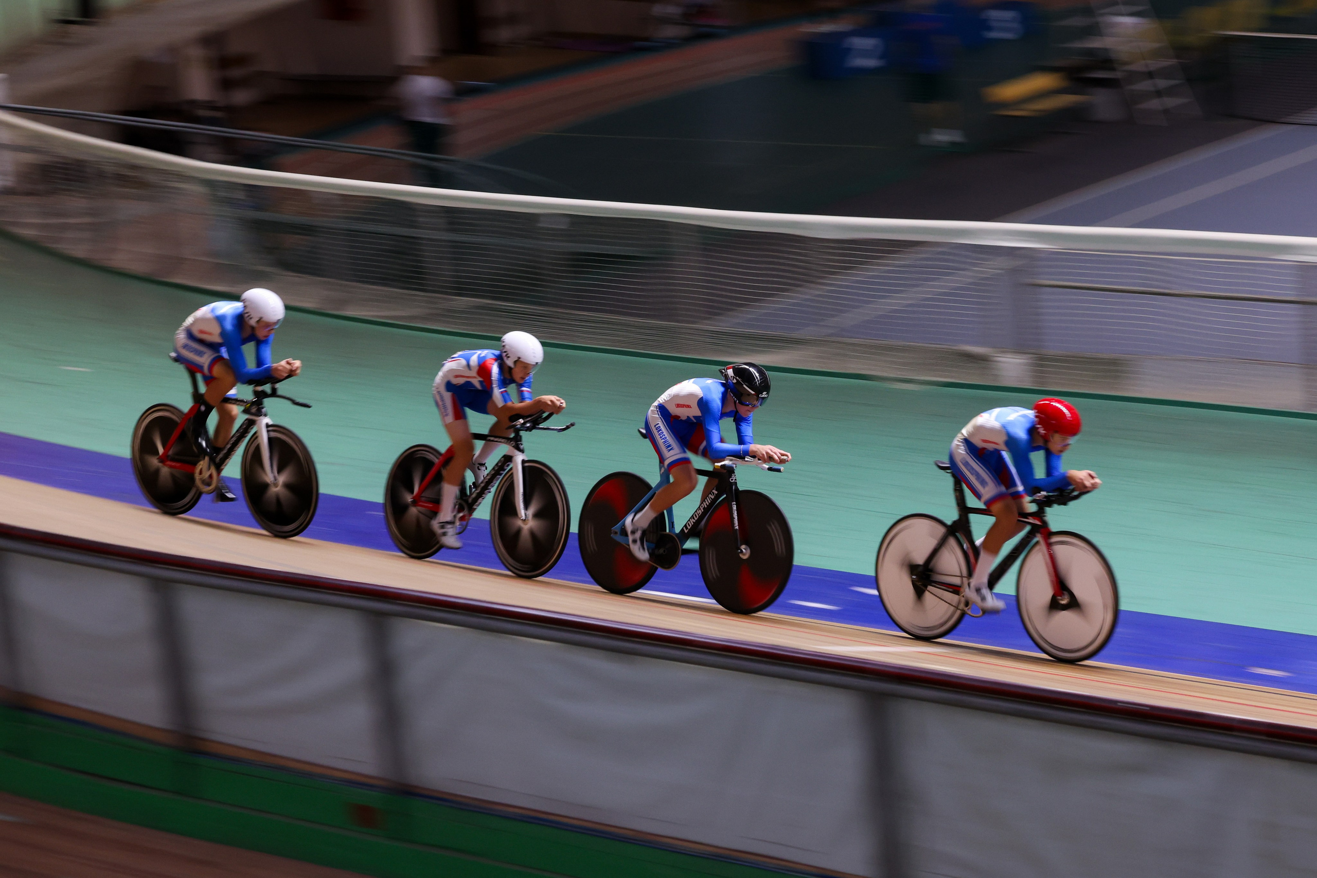 Первенство России по велосипедному спорту «трек» 16.10.2025. Спортивный и репортажный фотограф Антон Тереханов