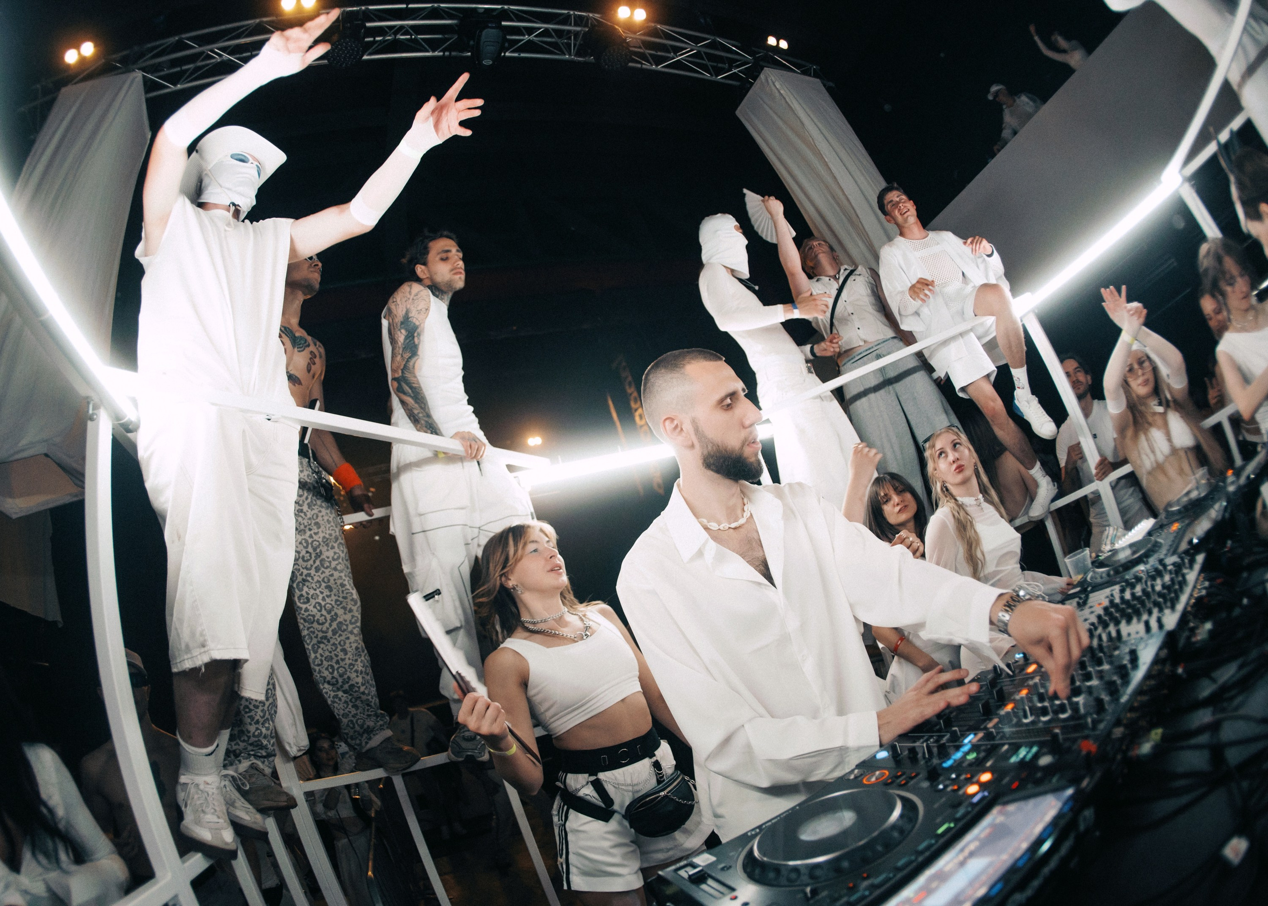 INWHITE | SMENA HARD STAGE. Annyshka