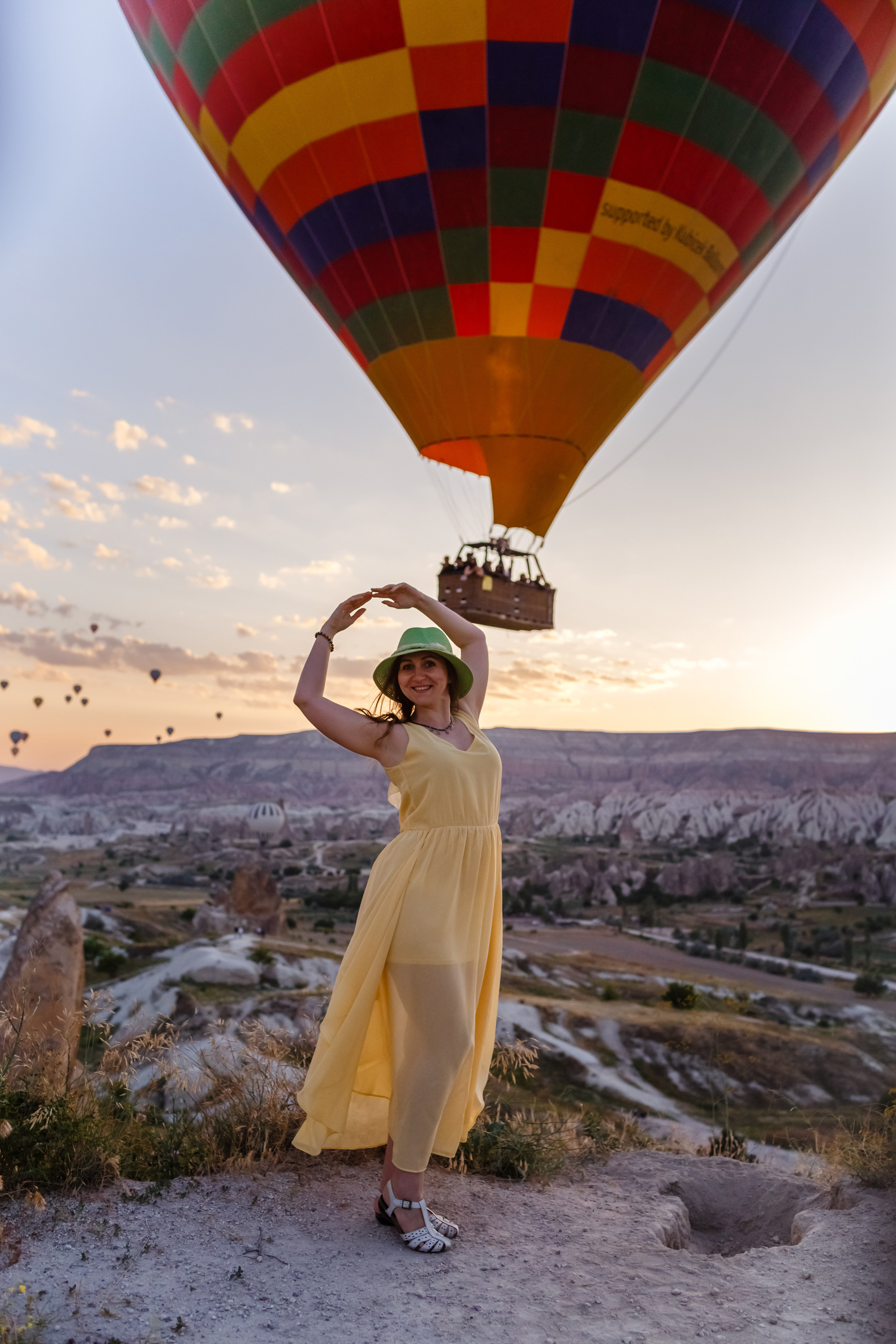 Beautiful morning in Cappadocia. Professional family and children’s photographer in Izmir Irina Eron