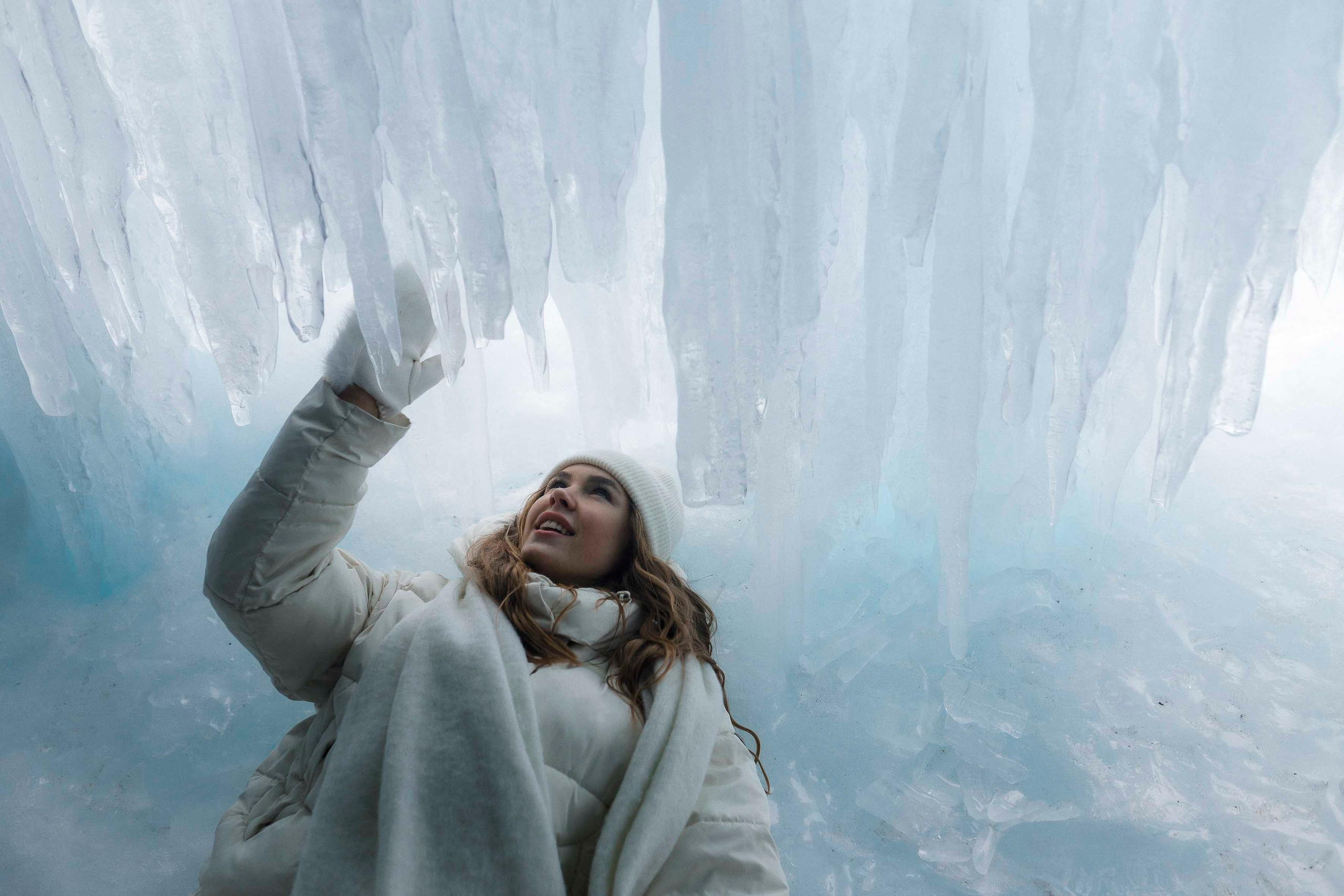 Весь день на льду. Фотограф Ольхон, Регина