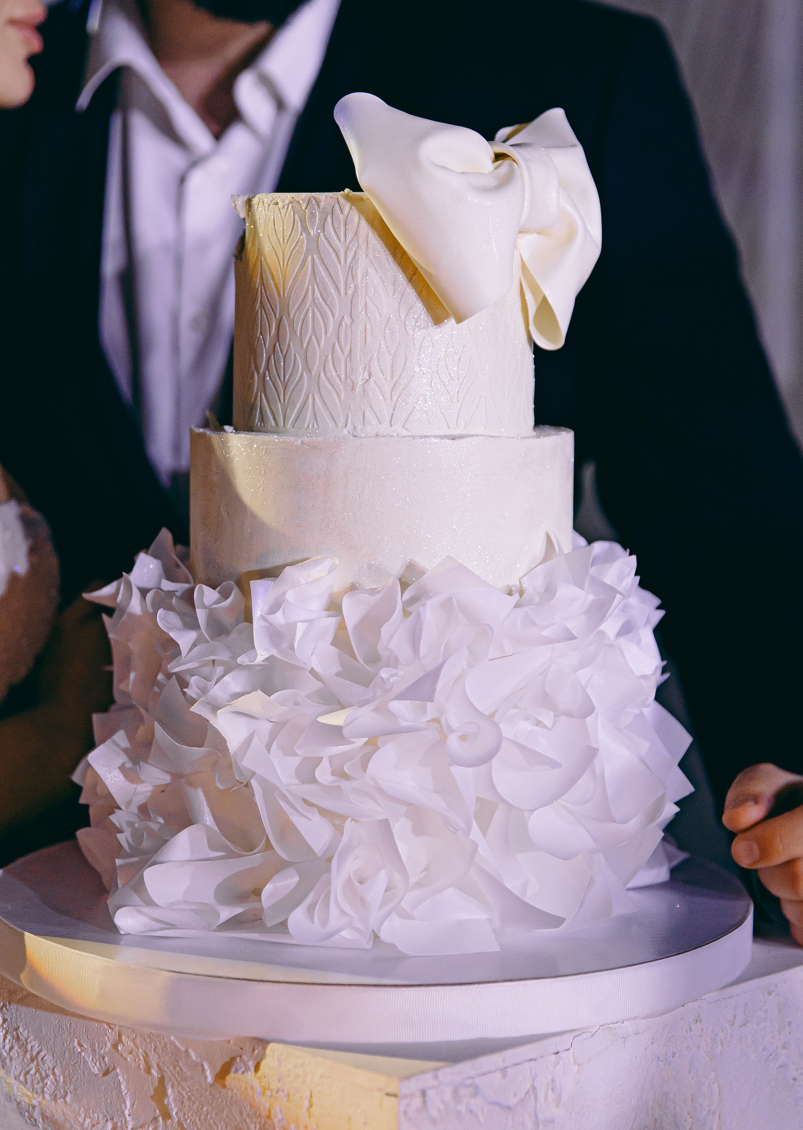 История торта Олеси и Владимира. Свадебный и семейный фотограф в Рязани Саша Крутых