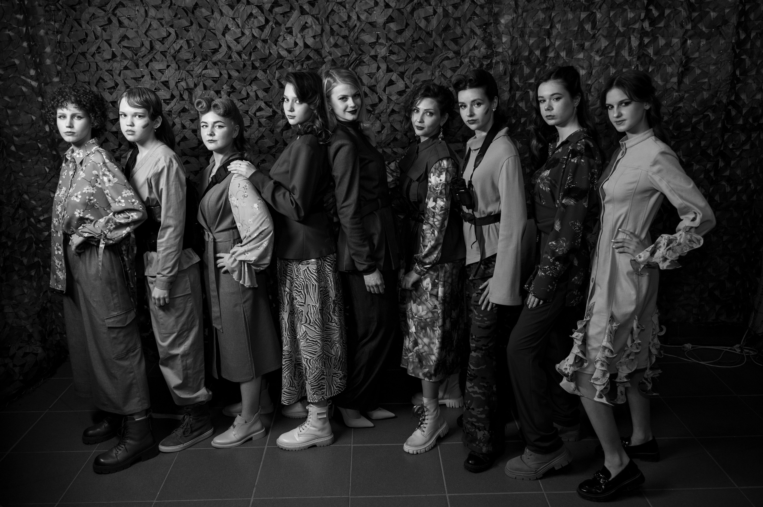 Закрытый показ милитари «Своя трансформация» дизайнера Юлии Бойченко | 24.04.2025. Фотограф в Омске Елизавета Кириллова