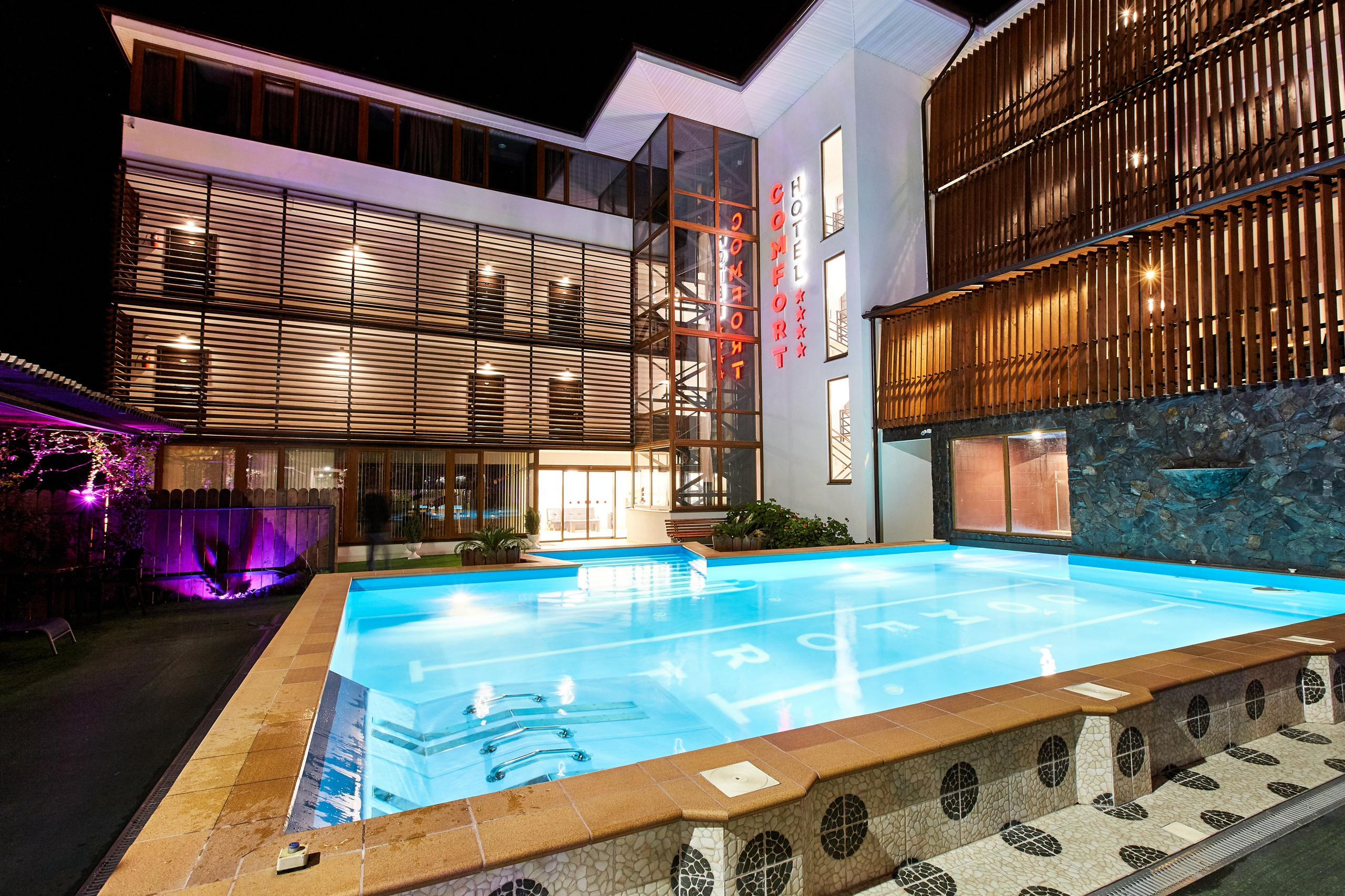 KOMFORT. Семейный фотограф на крещение и венчание