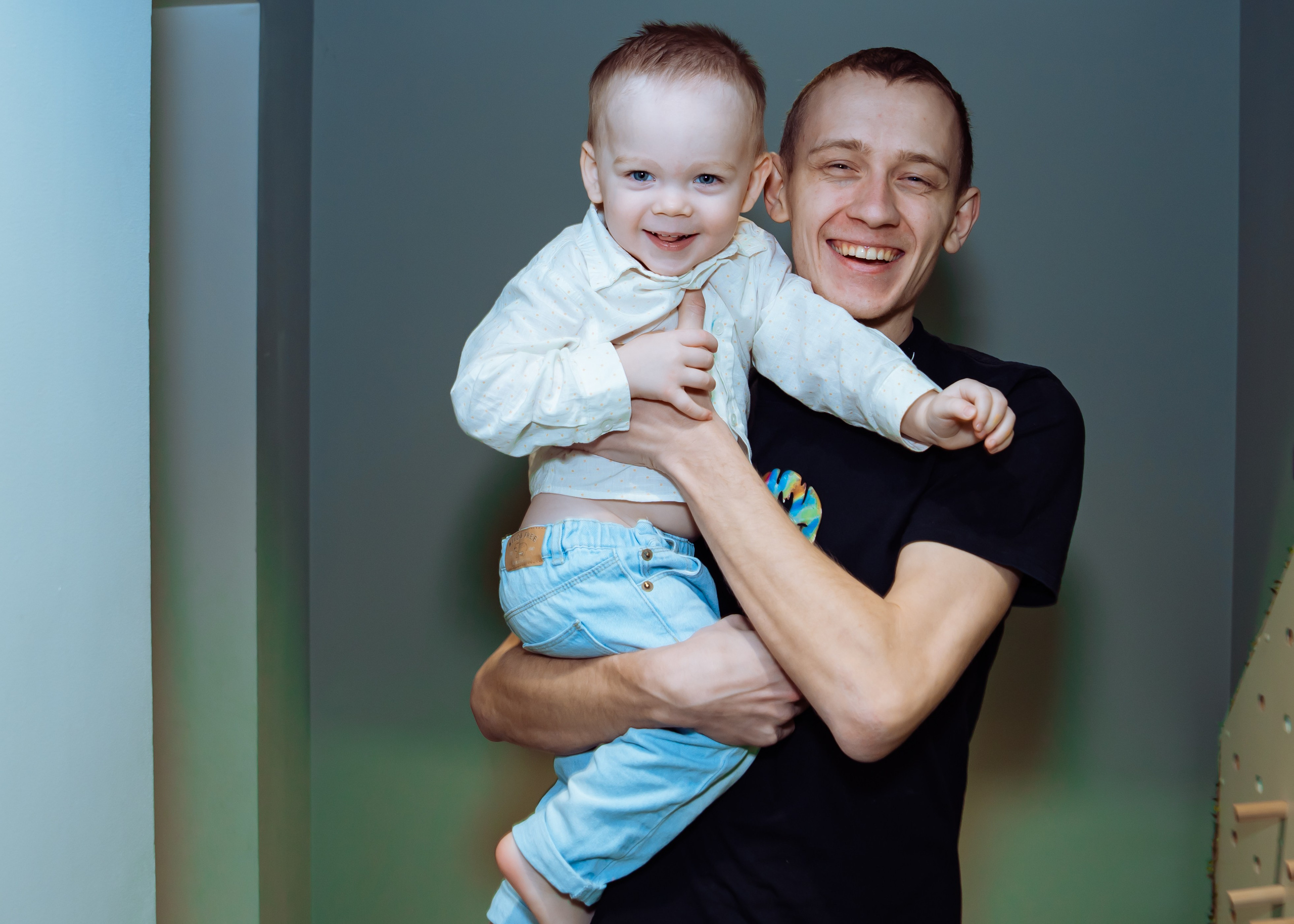 Карамелька в гостях у Романа. Крамер Юлиана детский и семейный фотограф