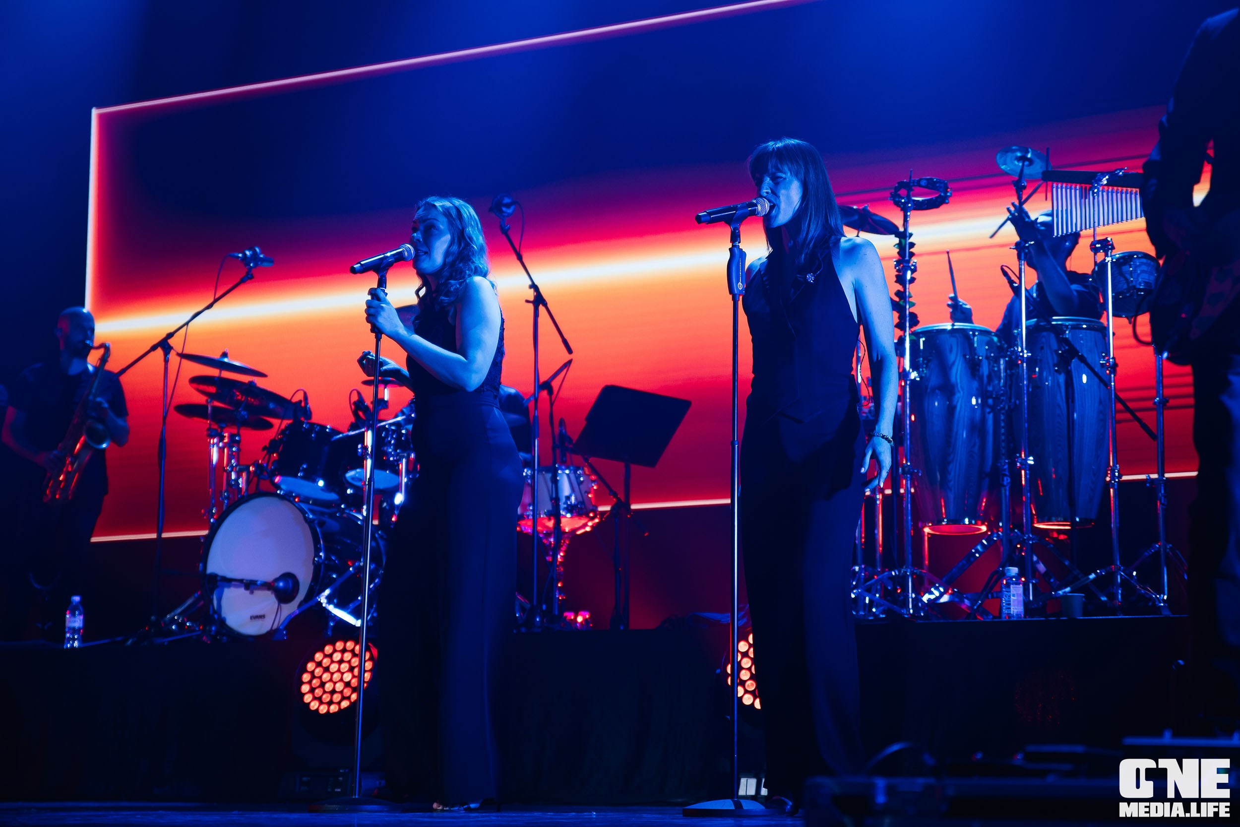 Фоторепортаж с концерта Эмина в Янтарь Холле. One Media Life: фоторепортажи, фотоотчеты с мероприятий и заведений