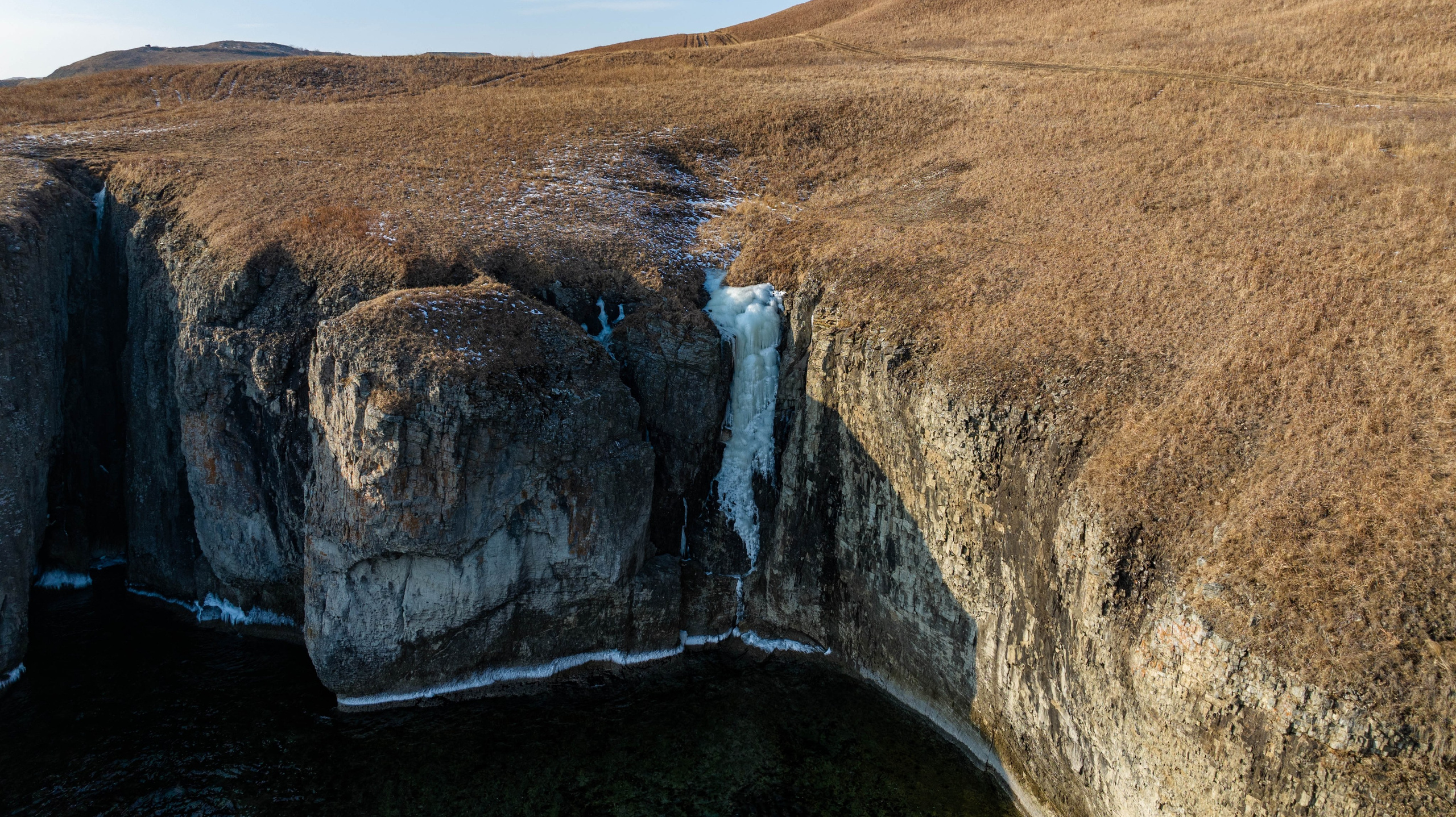 Кекур Пьющий верблюд. Турист оптимист