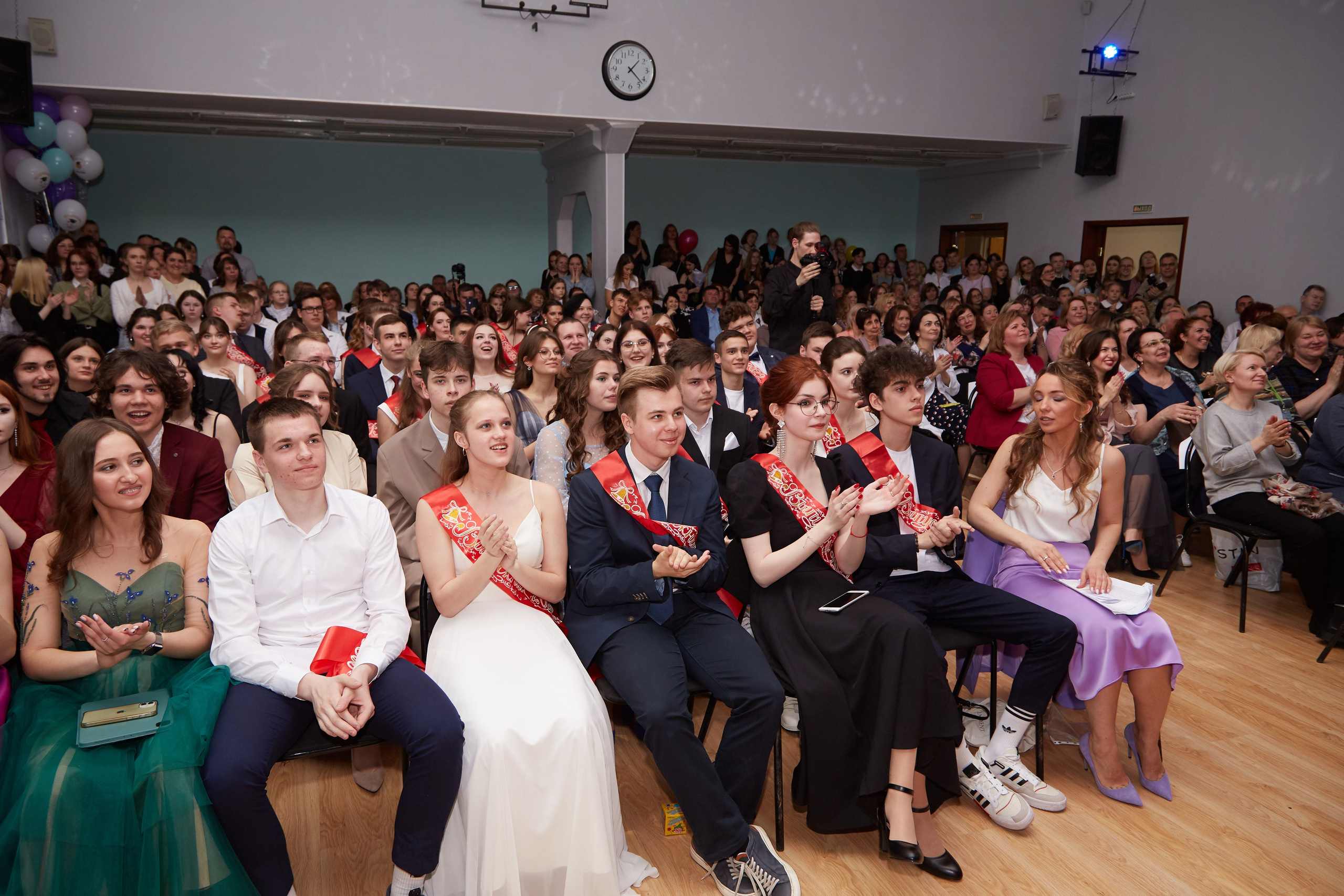 Последний звонок. Фотограф Савченко Люба. Москва